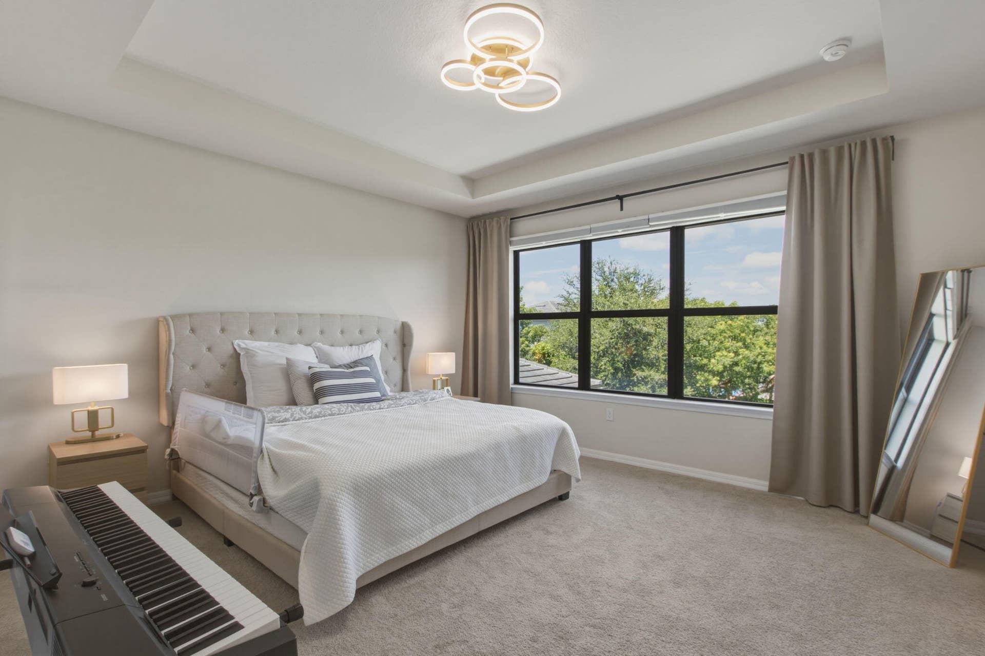 4601 Pinehurst Trail E, Oakland Park, FL 33309 Recessed ceiling with a contemporary flush mount light fixture