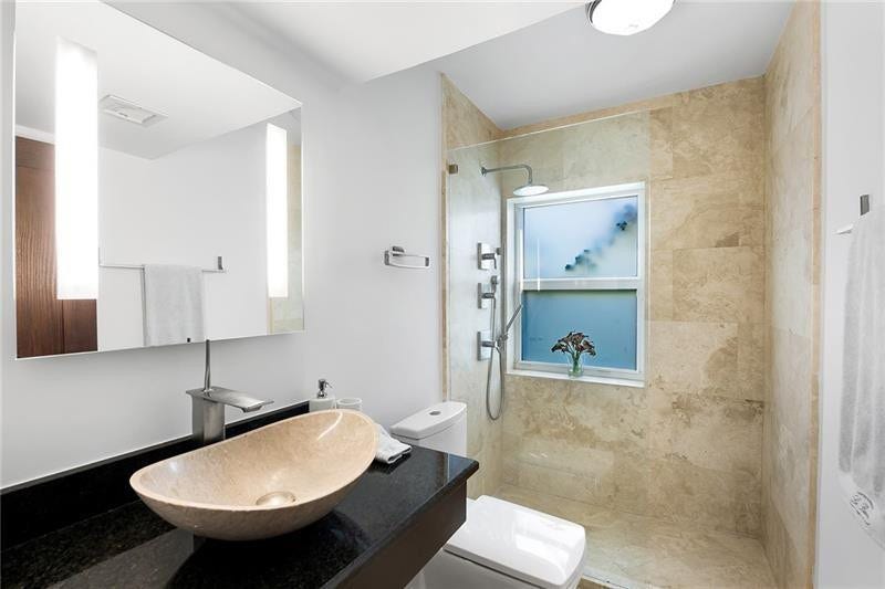 916 SE 5TH Court, Fort Lauderdale, Fort Lauderdale, FL 33301 Photo 4