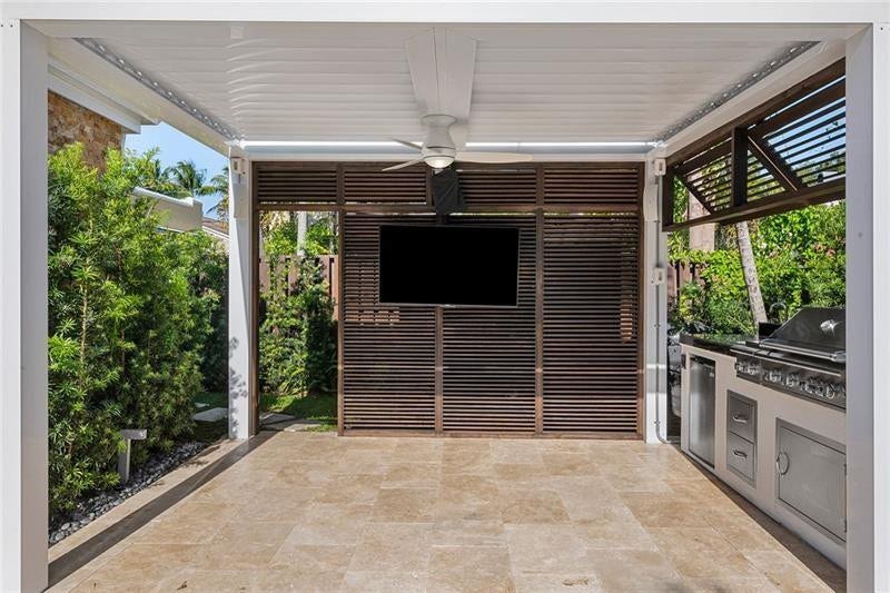 916 SE 5TH Court, Fort Lauderdale, Fort Lauderdale, FL 33301 Photo 5