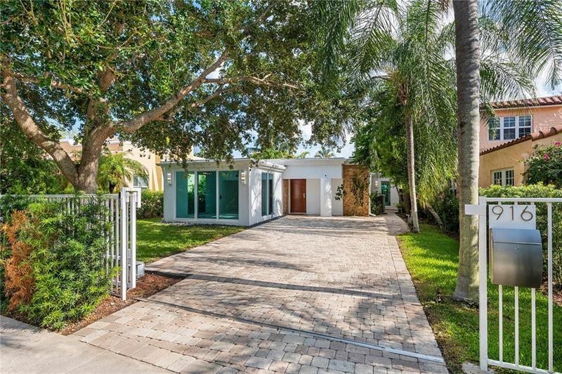 916 SE 5TH Court, Fort Lauderdale, Fort Lauderdale, FL 33301 Photo 1