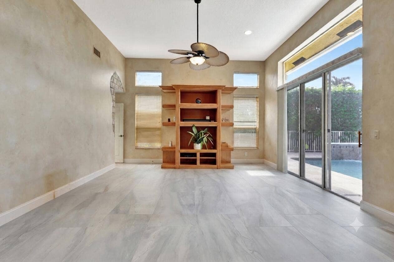 19236 BAY LEAF Court, Boca Raton, FL 33498 Furniture removed with AI
