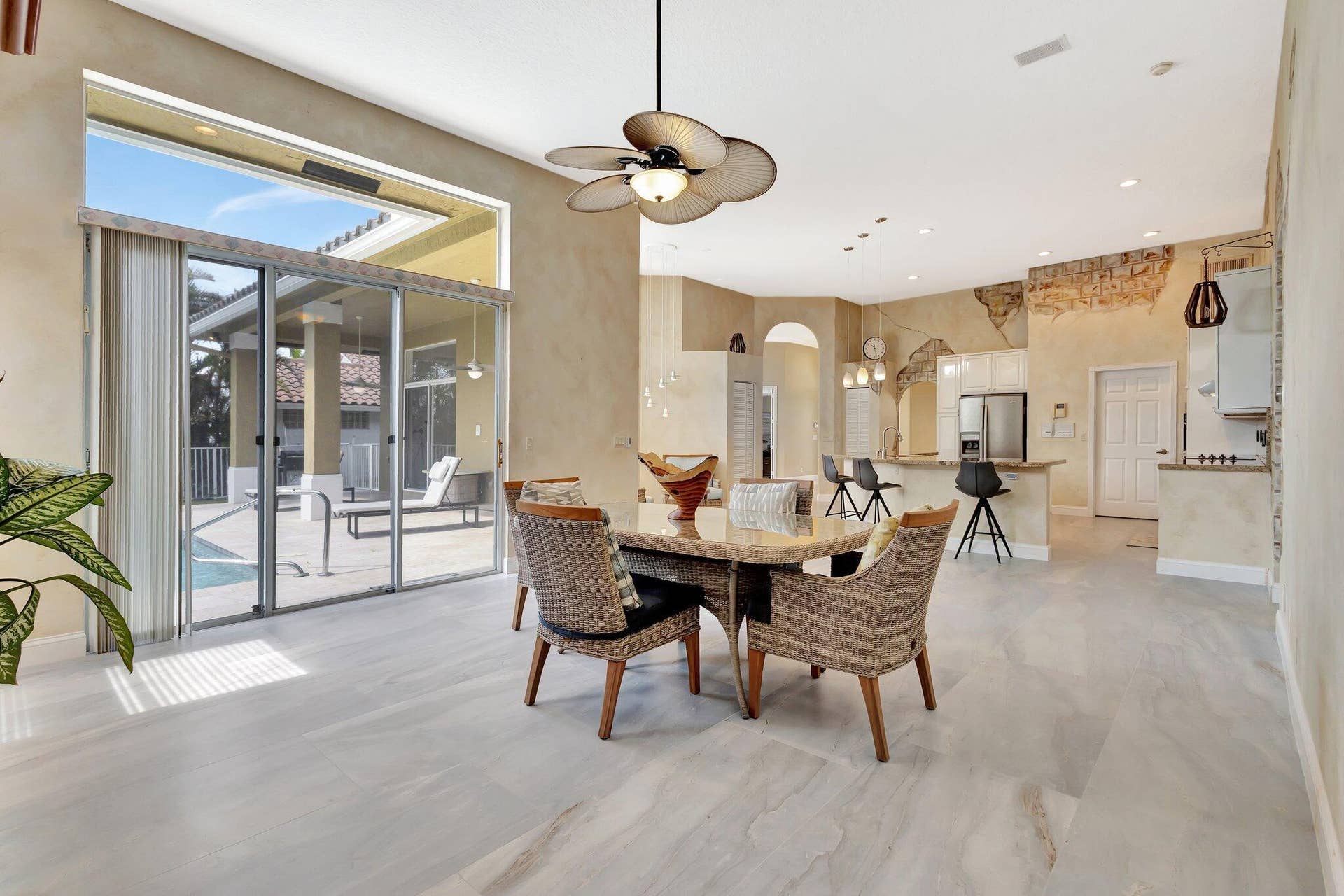19236 BAY LEAF Court, Boca Raton, FL 33498 FAMILY ROOM