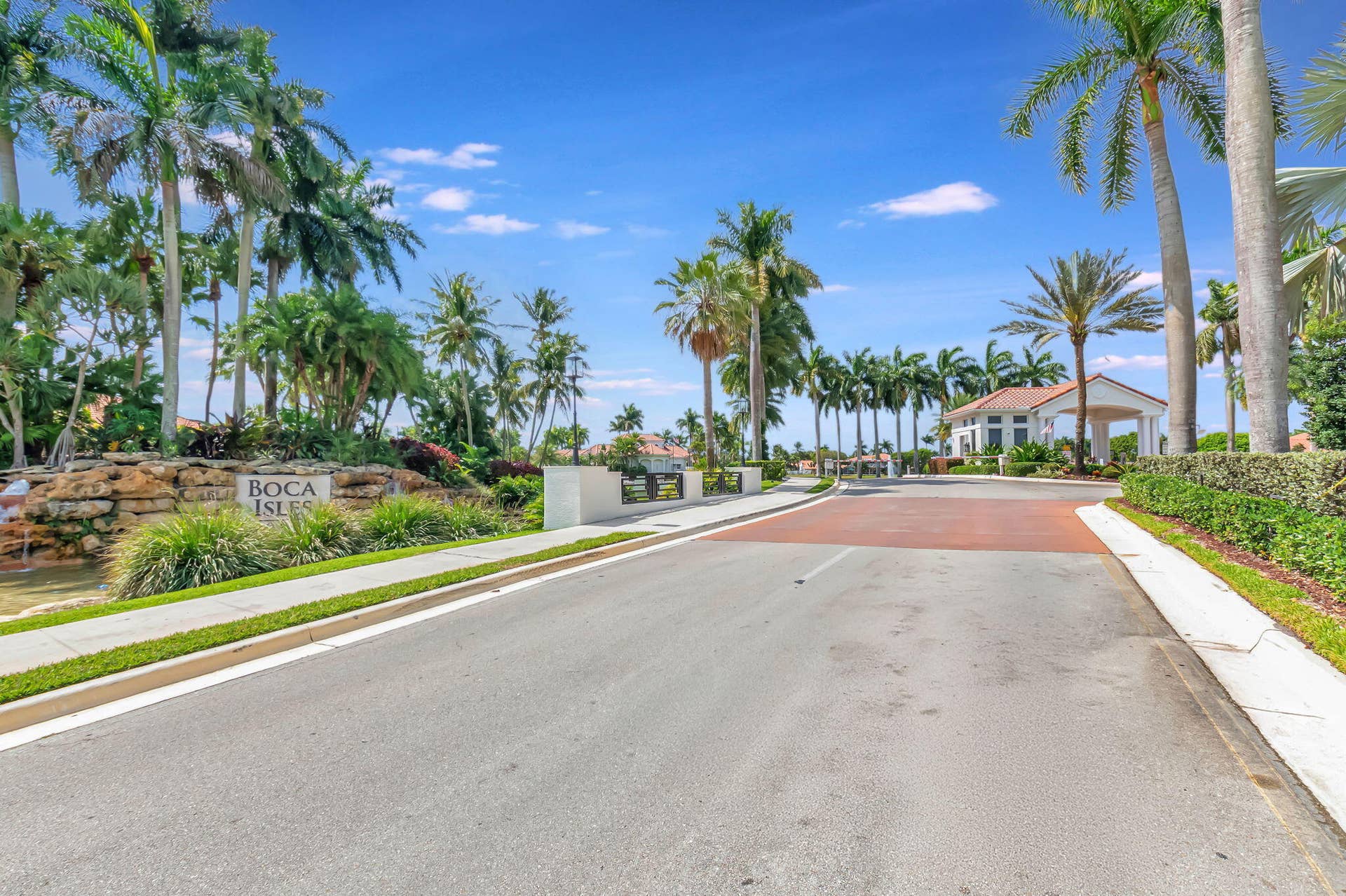 19236 BAY LEAF Court, Boca Raton, FL 33498 COMMUNITY GATE