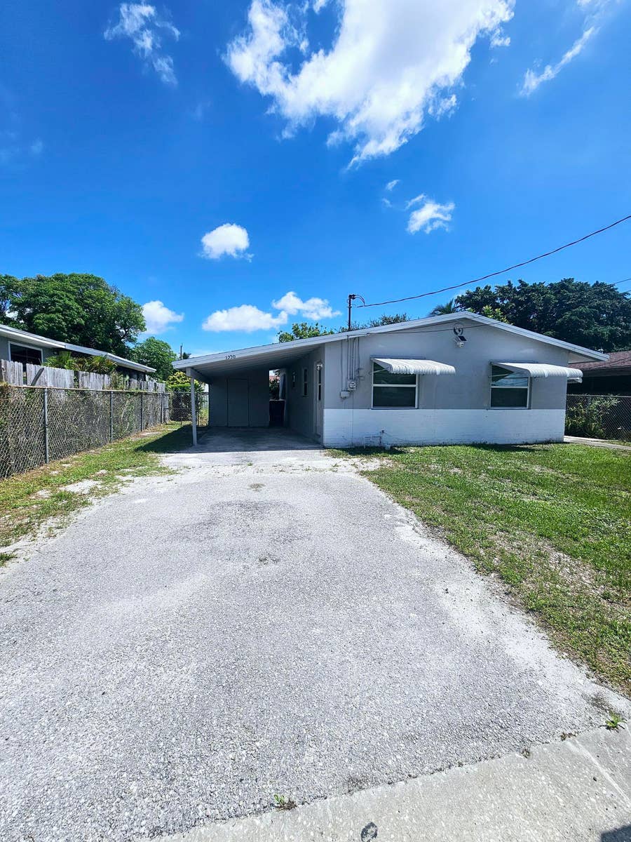Property photo for 1556 W 20TH Street, Riviera Beach, FL
