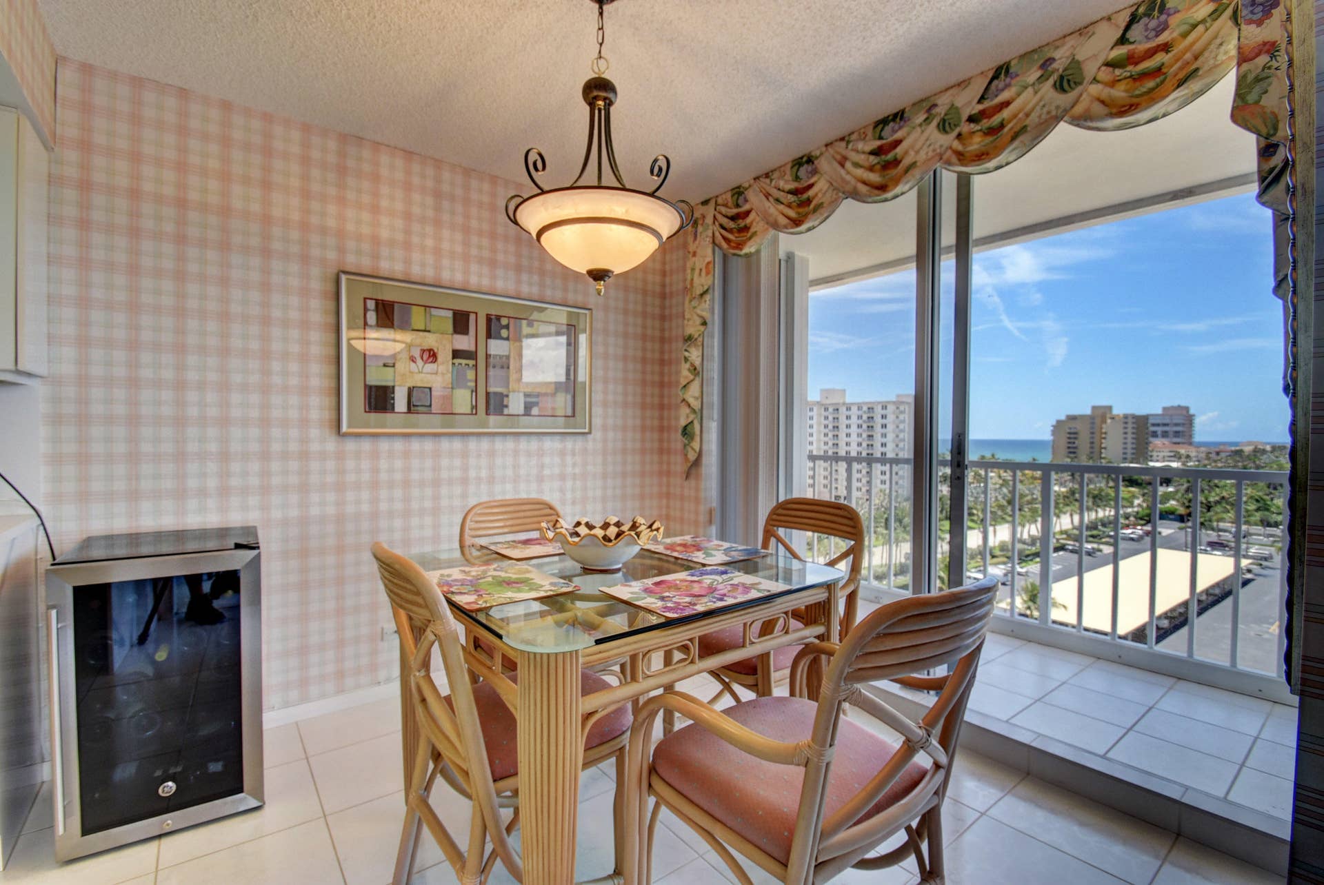 3210 S Ocean Boulevard, #903, Highland Beach, FL 33487 eat in kitchen