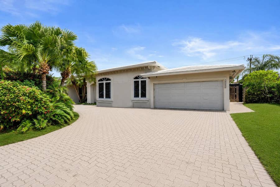Property photo for 2756 NE 35th Street, Fort Lauderdale, FL