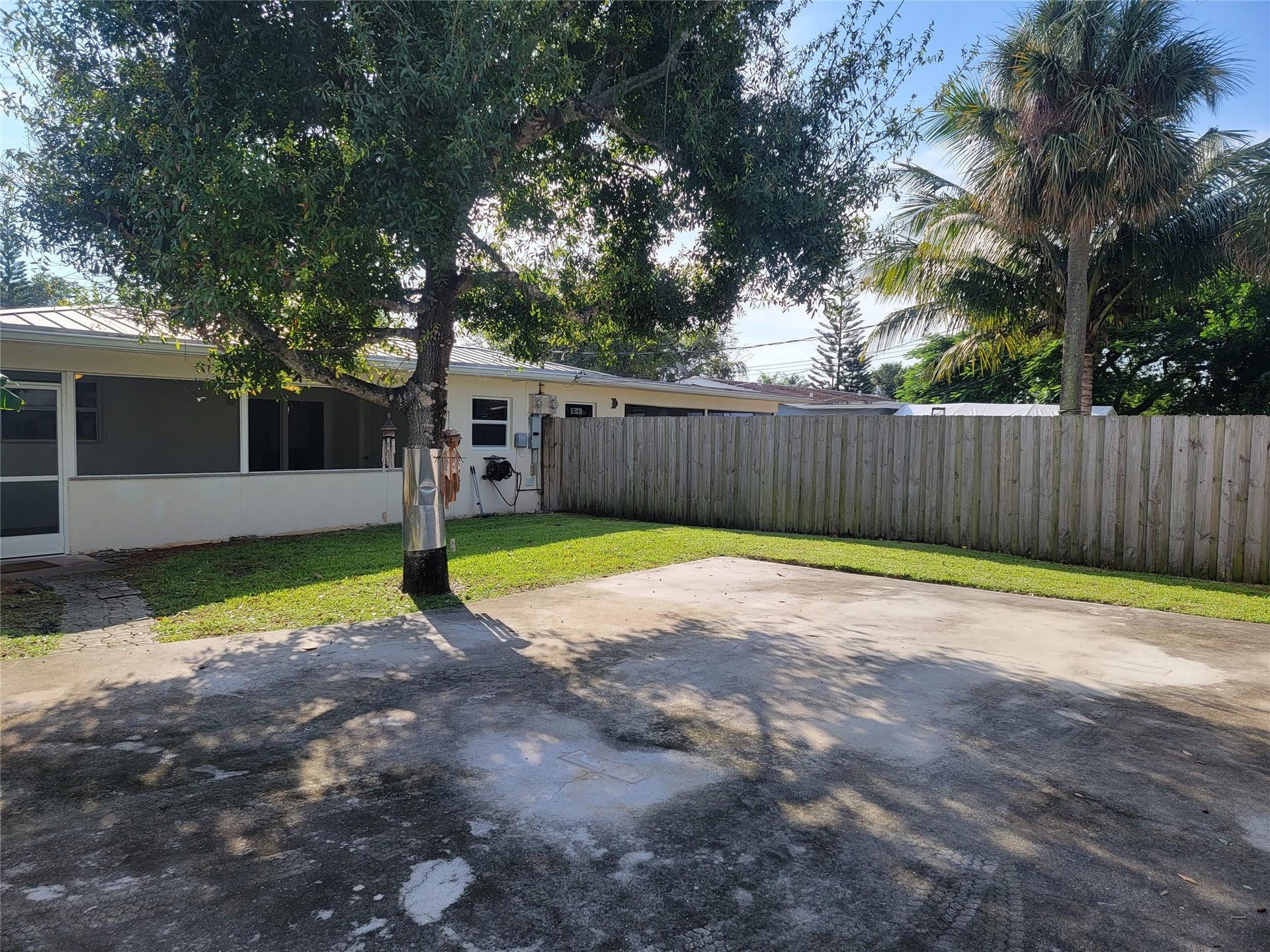 1601 SW 1 Terrace, #1, Pompano Beach, Pompano Beach, FL 33060 Private fenced yard. Screen Patio.