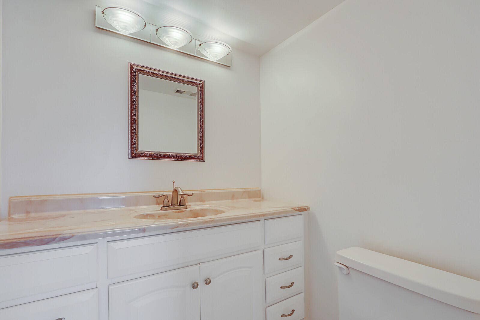 1036 US Highway 1, #224, North Palm Beach, North Palm Beach, FL 33408 Half Bathroom