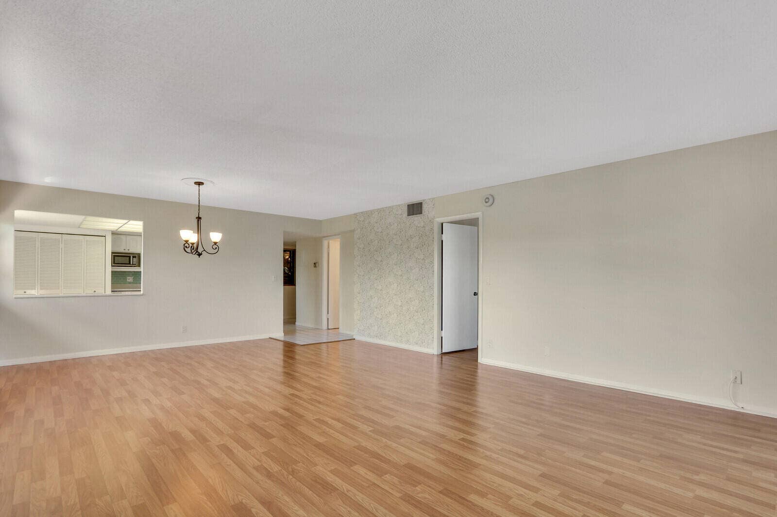 1036 US Highway 1, #224, North Palm Beach, North Palm Beach, FL 33408 Living / Dining