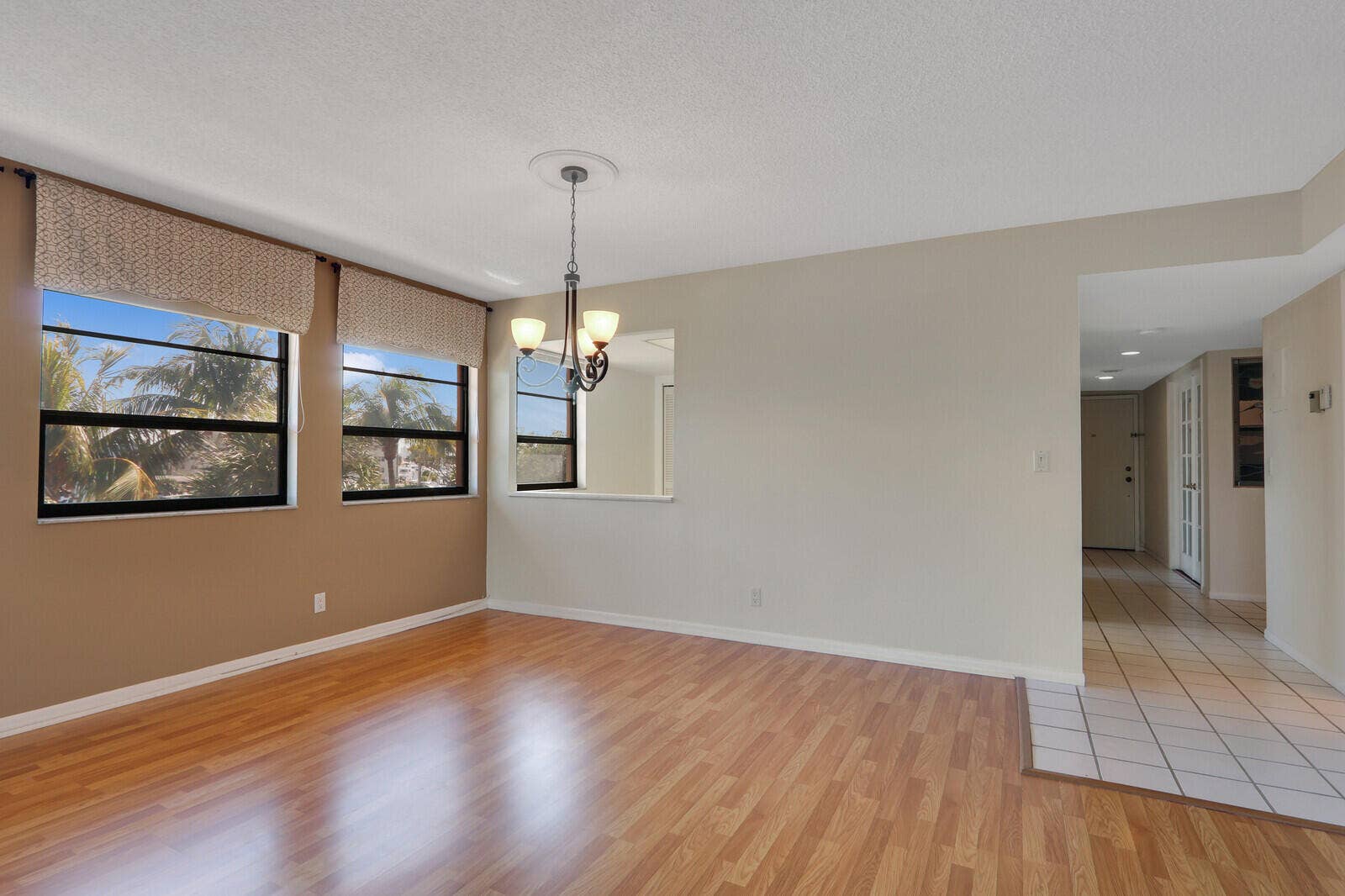 1036 US Highway 1, #224, North Palm Beach, North Palm Beach, FL 33408 Dining Area