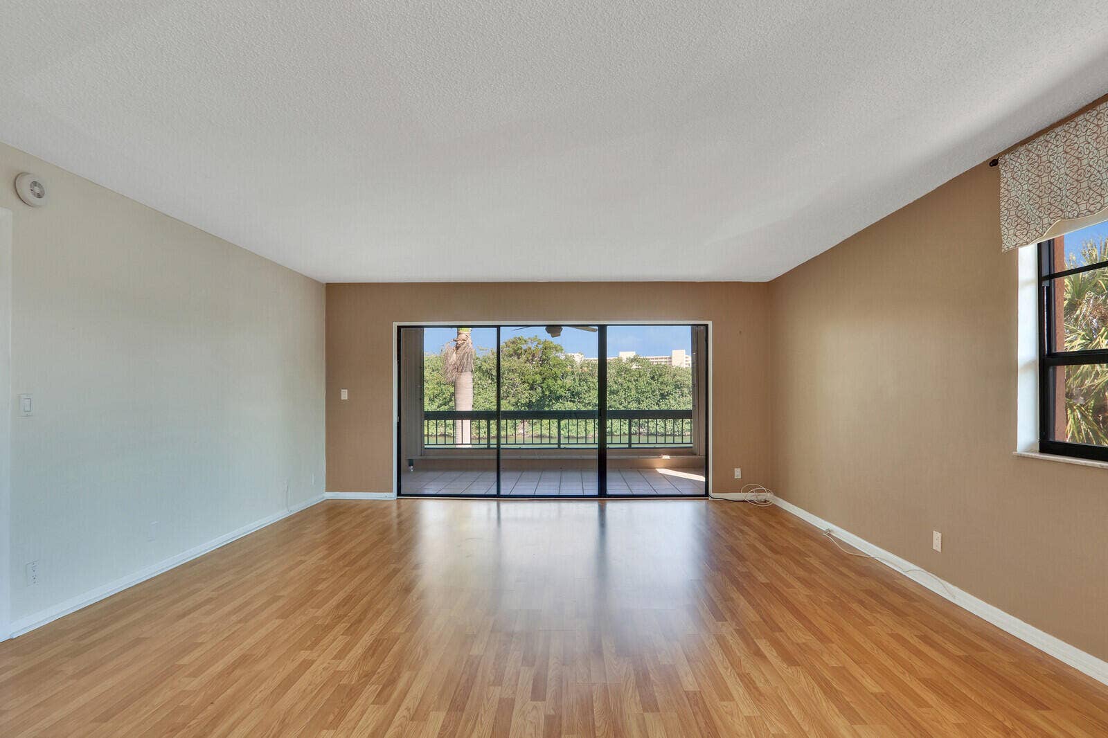 1036 US Highway 1, #224, North Palm Beach, North Palm Beach, FL 33408 Living Room