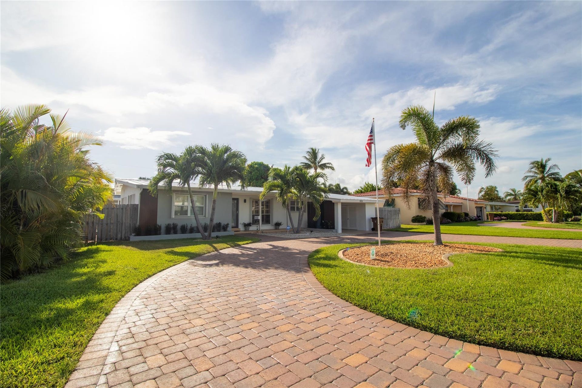 925 SE 14th Avenue, Deerfield Beach, FL 33441 Photo 1