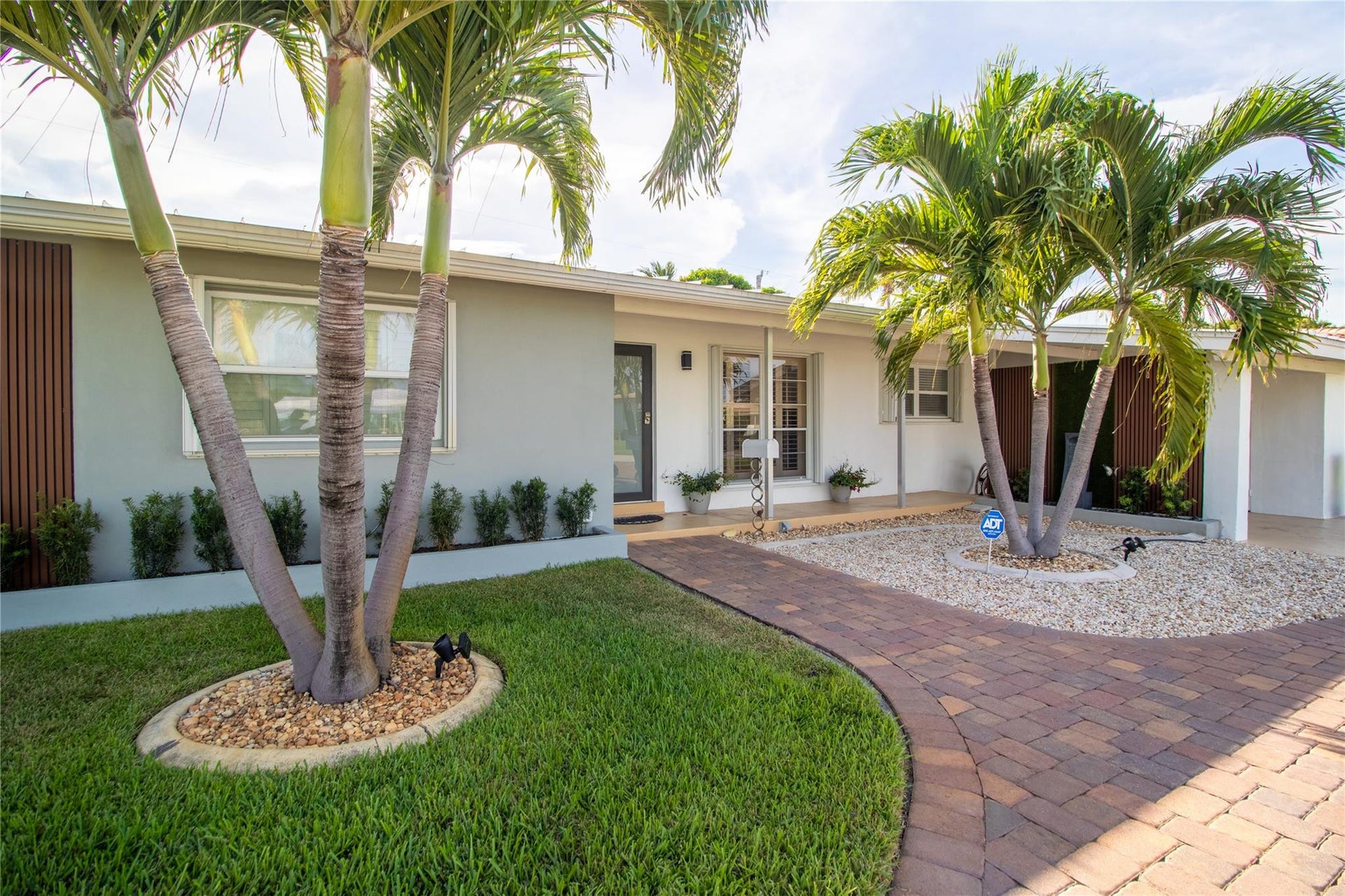 925 SE 14th Avenue, Deerfield Beach, FL 33441 Photo 6