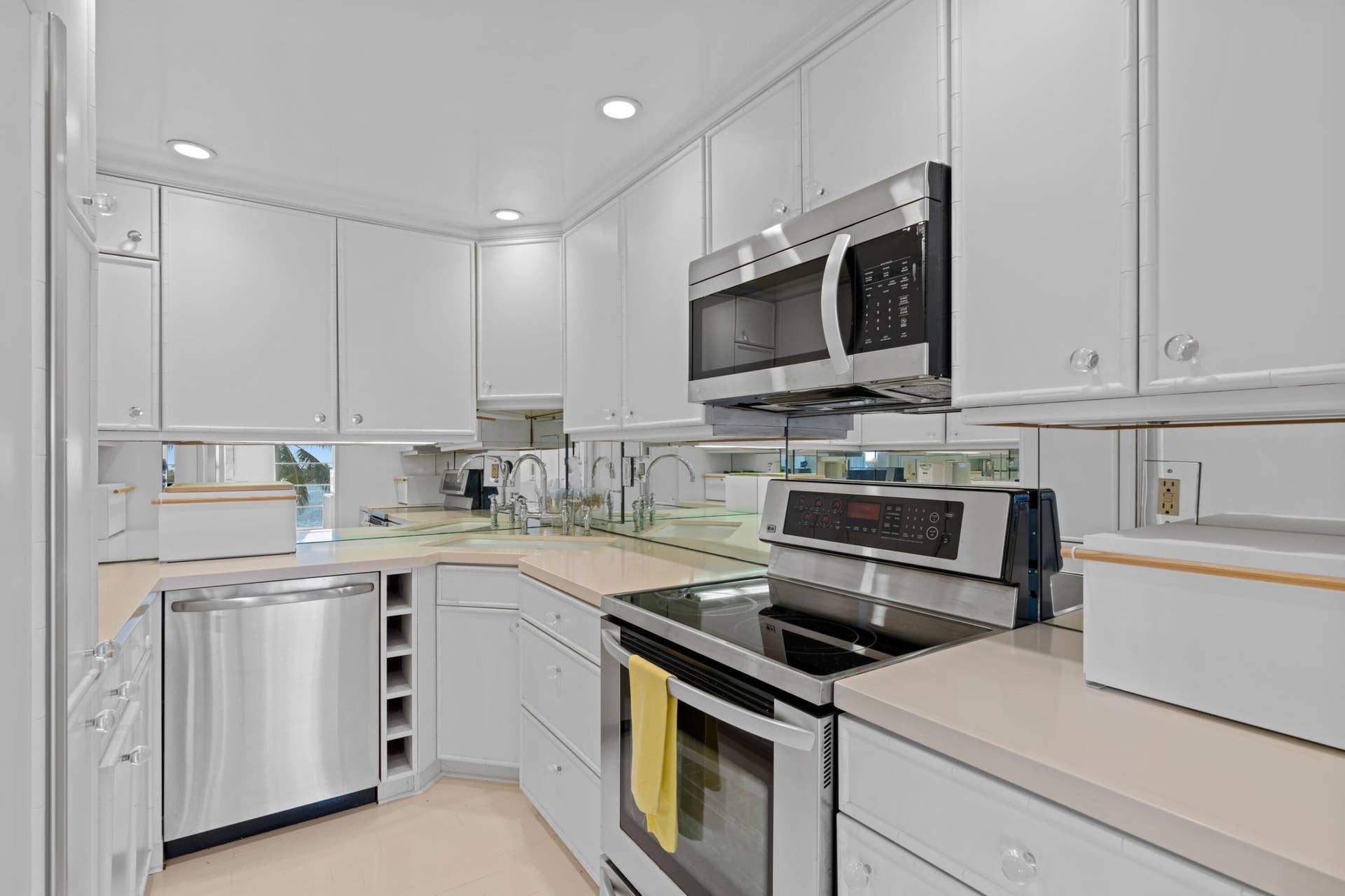 2800 N FLAGLER Drive, #404, West Palm Beach, West Palm Beach, FL 33407 DSC06913.jpg-SMALL