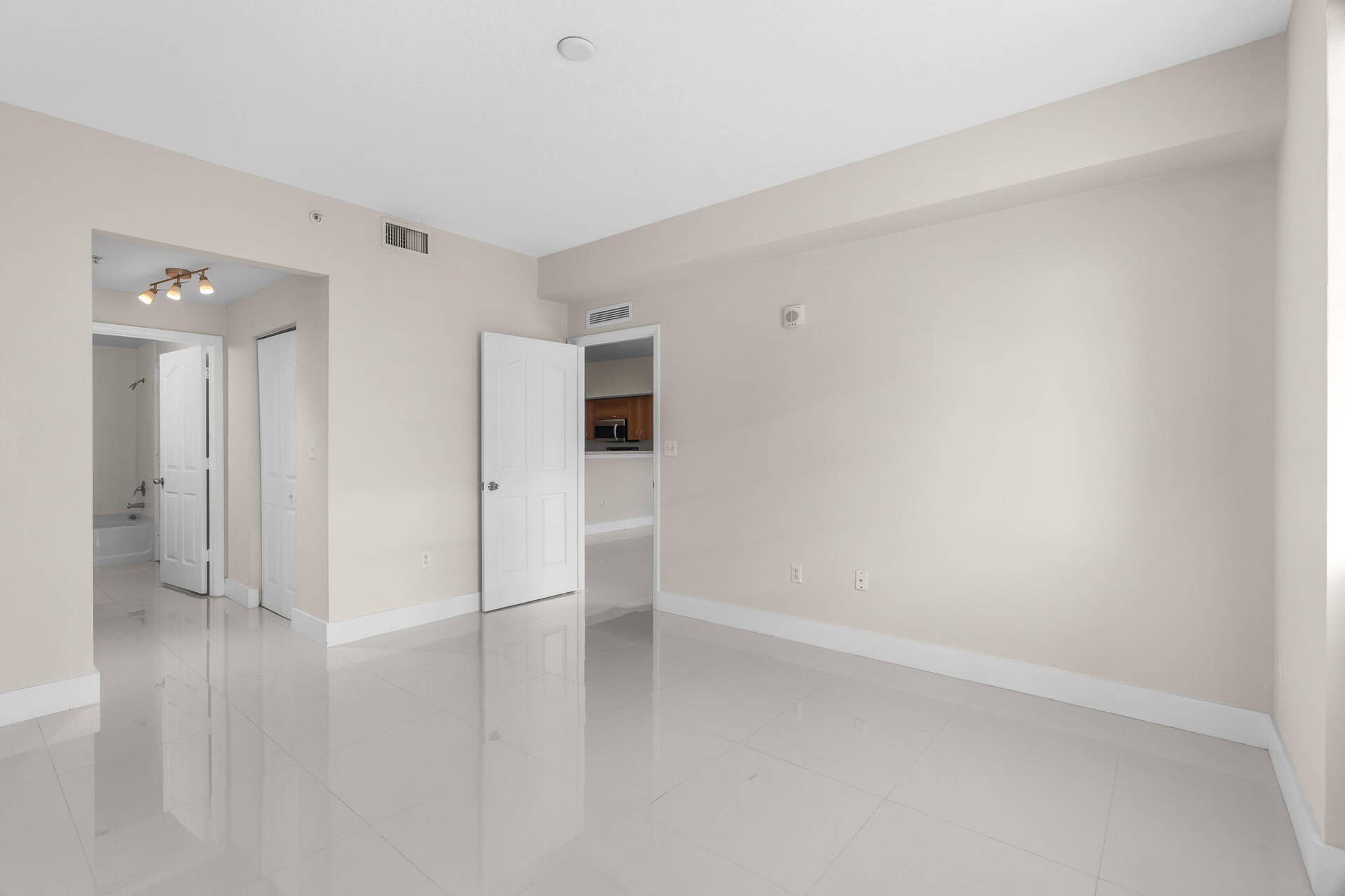 250 NE 3rd Avenue, #1305, Delray Beach, FL 33444 DSC00797
