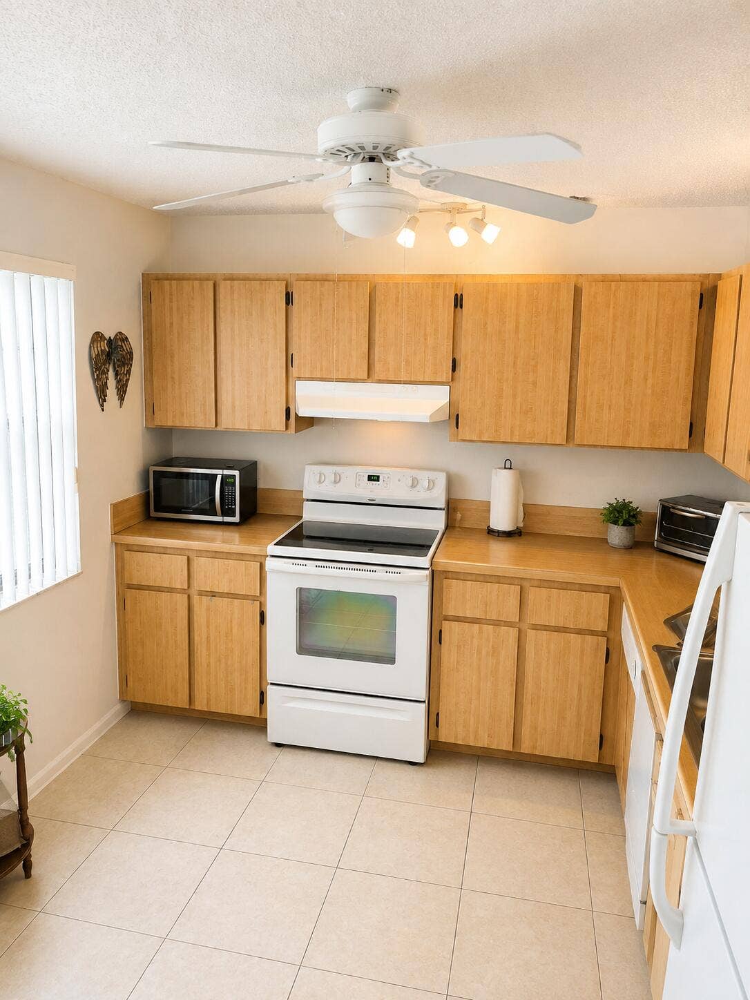 23349 Barlake Drive, Boca Raton, FL 33433 kitchen