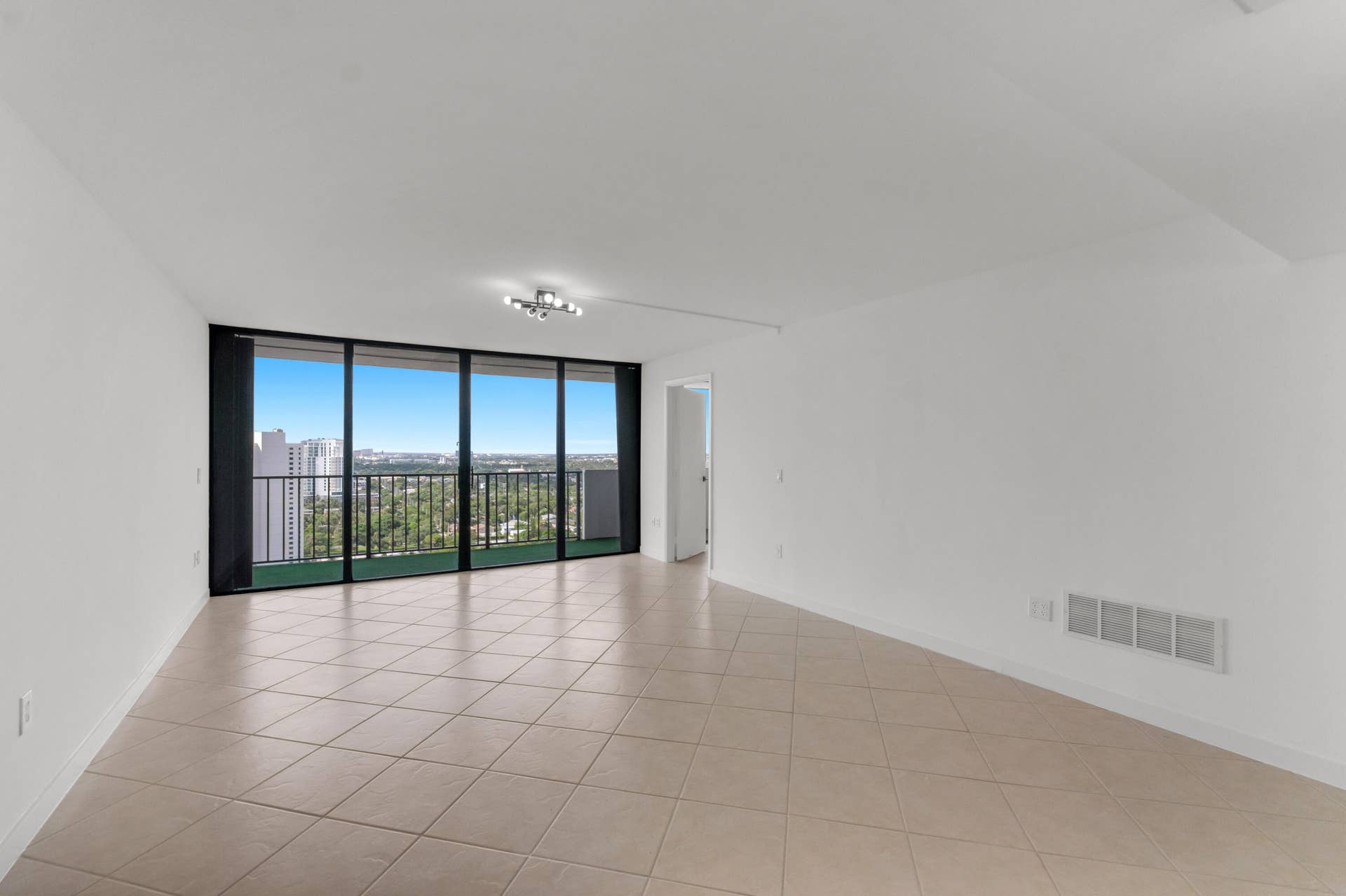 5600 N Flagler Dr u2504-9