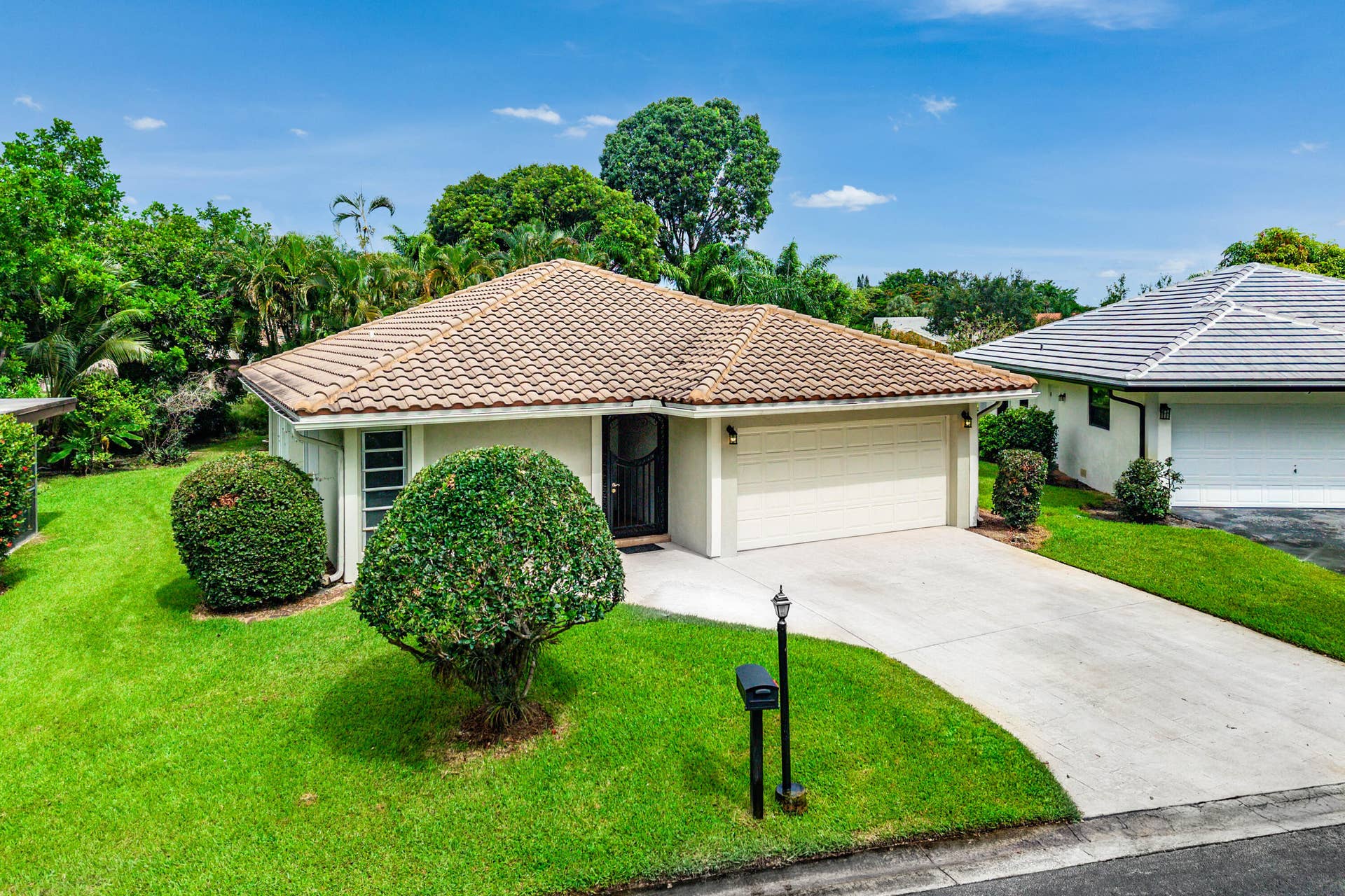 1752 Riverwood Lane, Coral Springs, FL 33071 035-1752RiverwoodLane-CoralSprings-FL-33