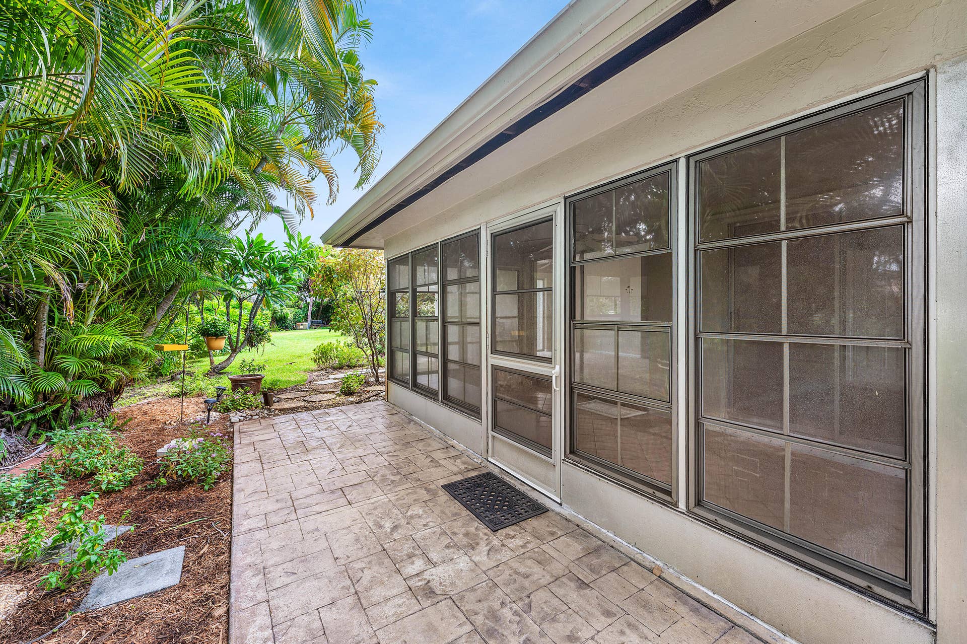 1752 Riverwood Lane, Coral Springs, FL 33071 028-1752RiverwoodLane-CoralSprings-FL-33