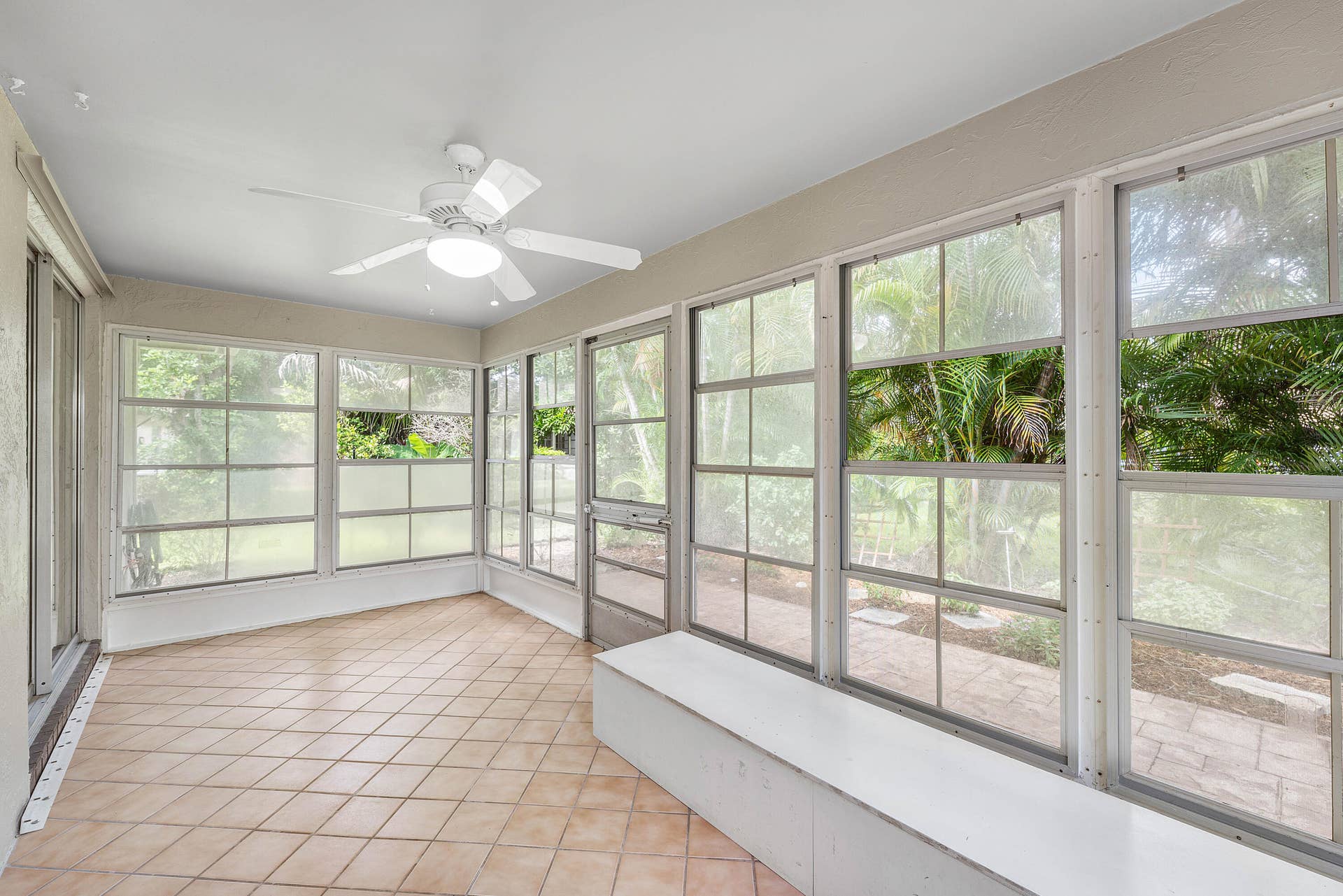 1752 Riverwood Lane, Coral Springs, FL 33071 023-1752RiverwoodLane-CoralSprings-FL-33
