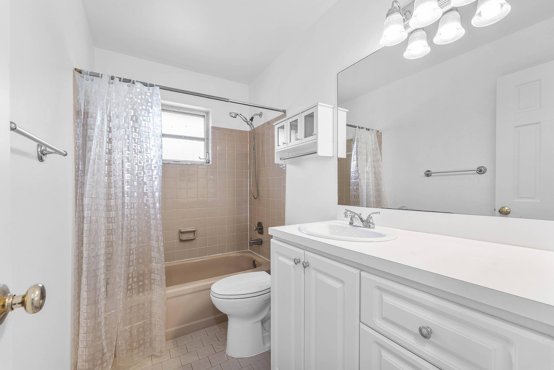 1752 Riverwood Lane, Coral Springs, FL 33071 018-1752RiverwoodLane-CoralSprings-FL-33