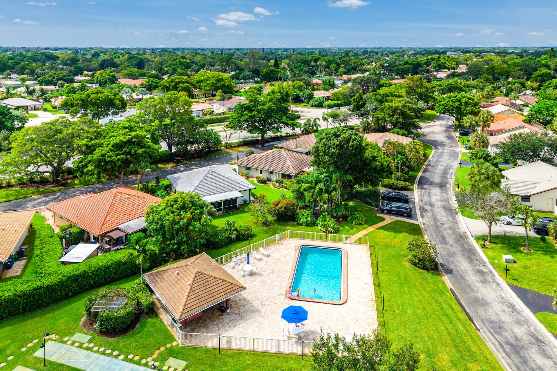 1752 Riverwood Lane, Coral Springs, FL 33071 040-1752RiverwoodLane-CoralSprings-FL-33