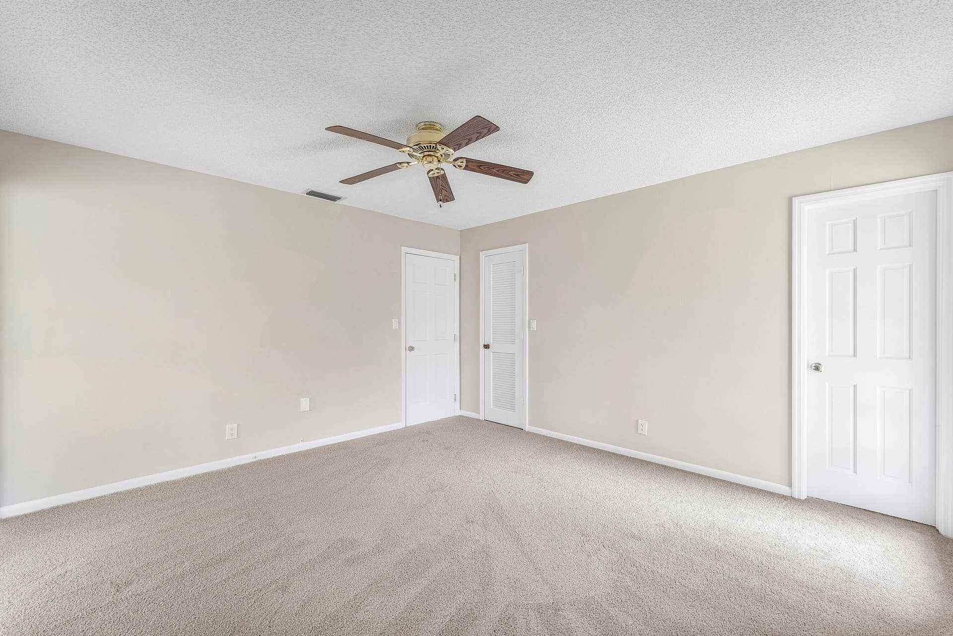 1752 Riverwood Lane, Coral Springs, FL 33071 019-1752RiverwoodLane-CoralSprings-FL-33