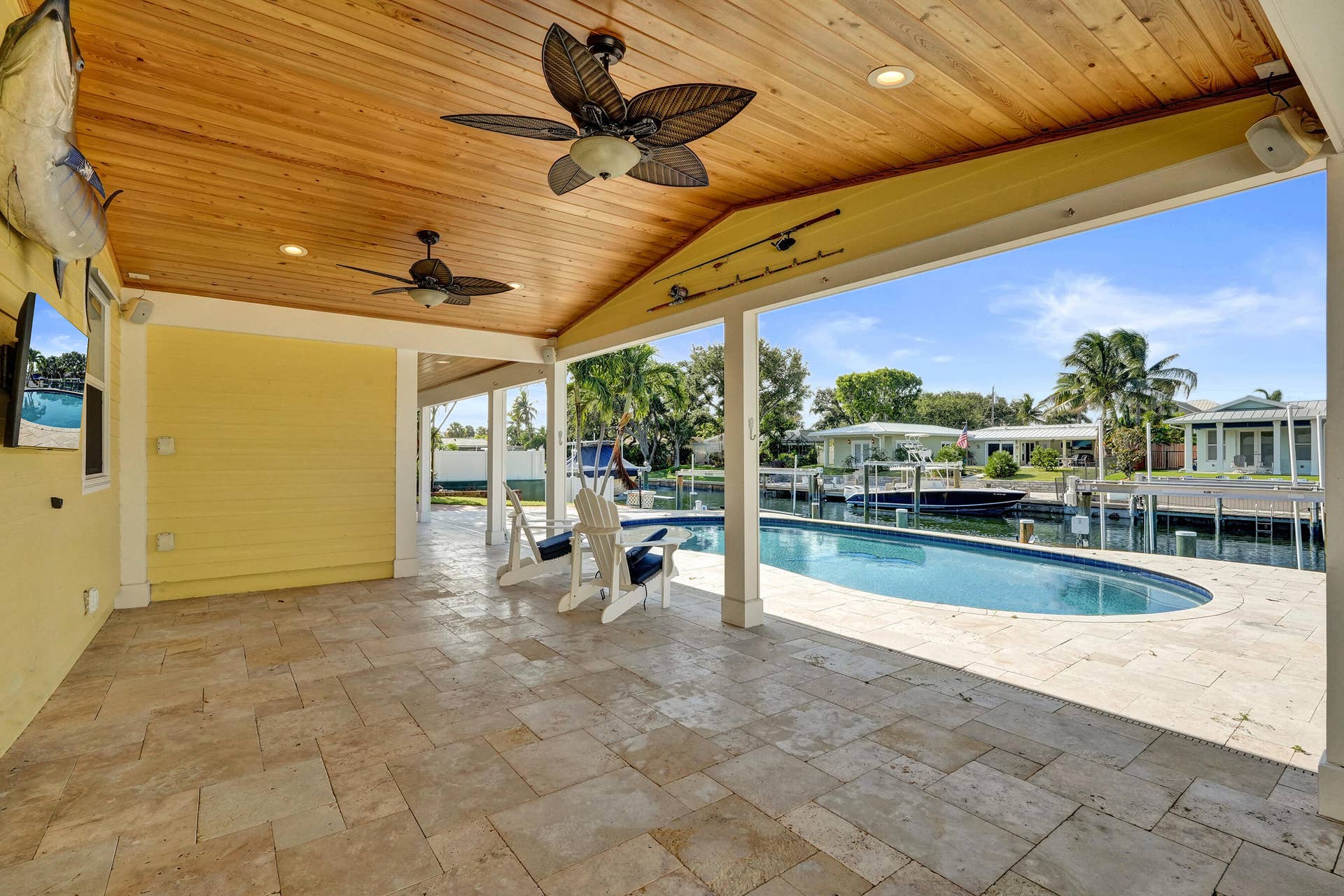 733 JACANA Way, North Palm Beach, FL 33408 All columns and trim are vinyl board and will not rot.