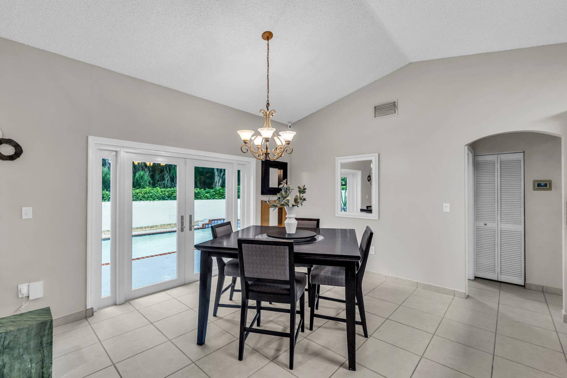 13421 SW 17TH Court, Miramar, FL 33027 Dining area