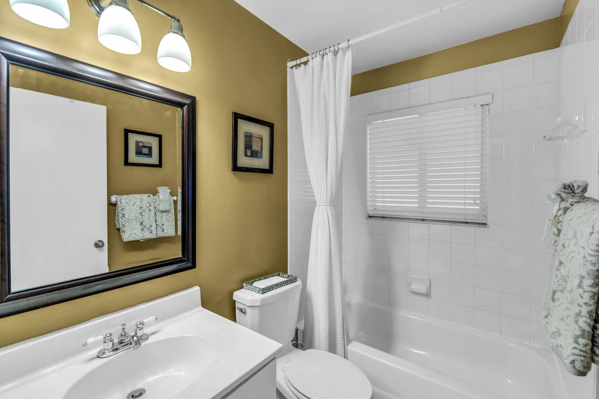 13421 SW 17TH Court, Miramar, FL 33027 Guest Bath