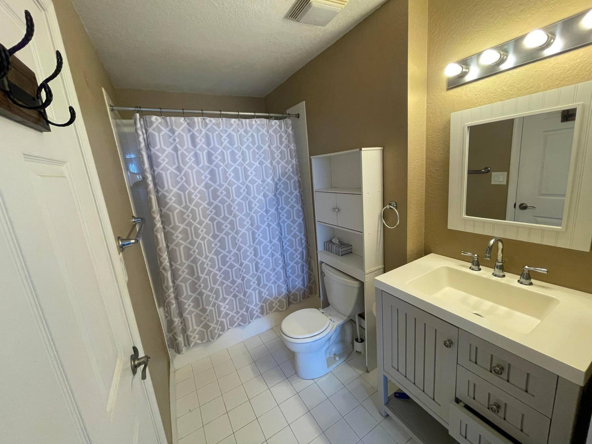 1801 N Flagler Drive, #928, West Palm Beach, West Palm Beach, FL 33407 IMG_6501