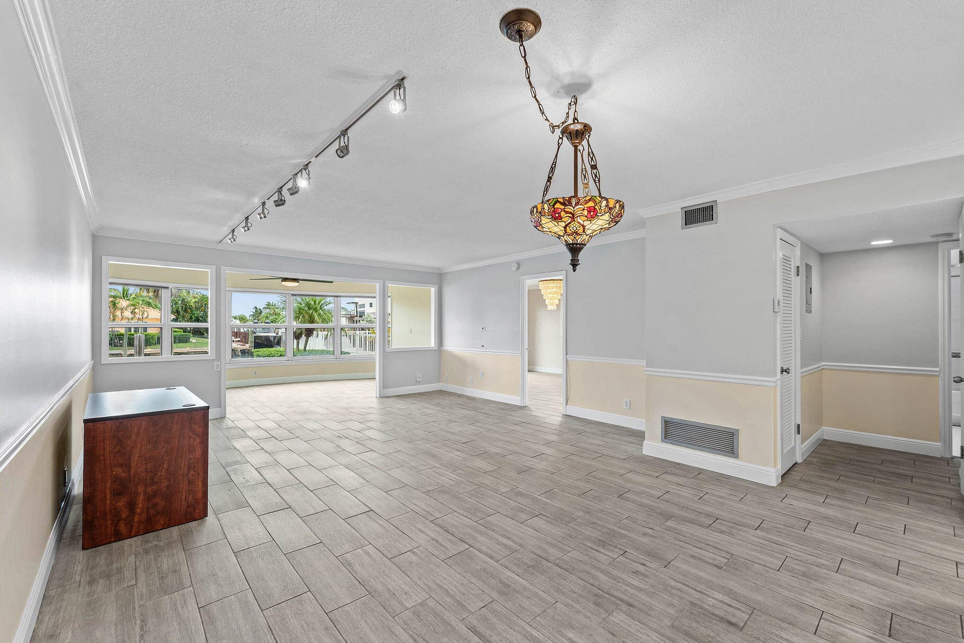 033-3031Northeast51stStreet-106W-FortLau