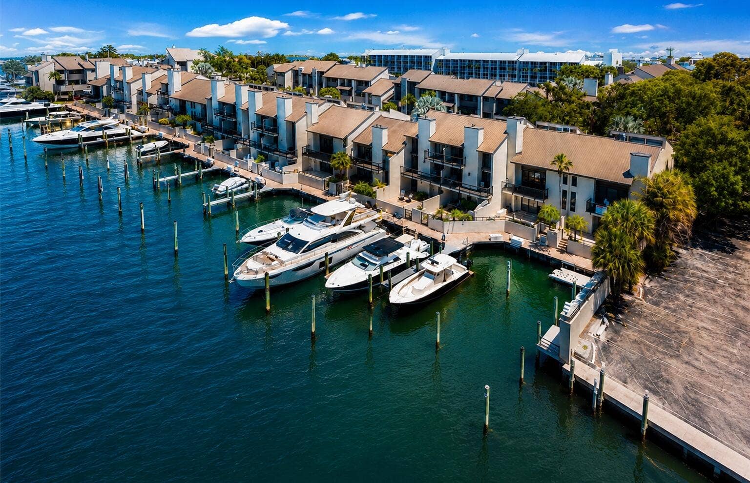 35 PORT SIDE Drive, #35B, Fort Lauderdale, FL 33316 FF082FBF-4083-44E7-A7F9-44E0CB7723E2