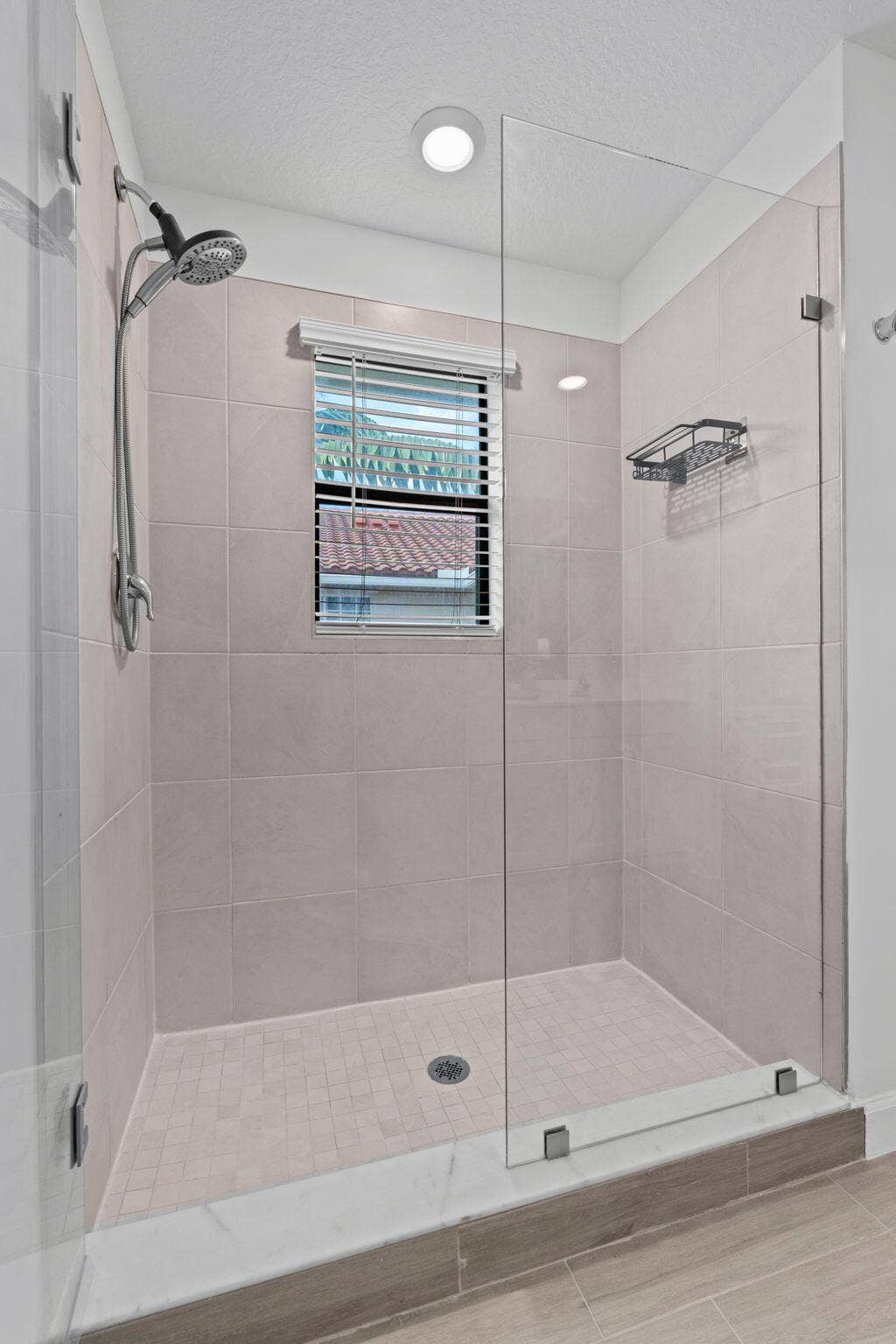 26-web-or-mls-A7400057