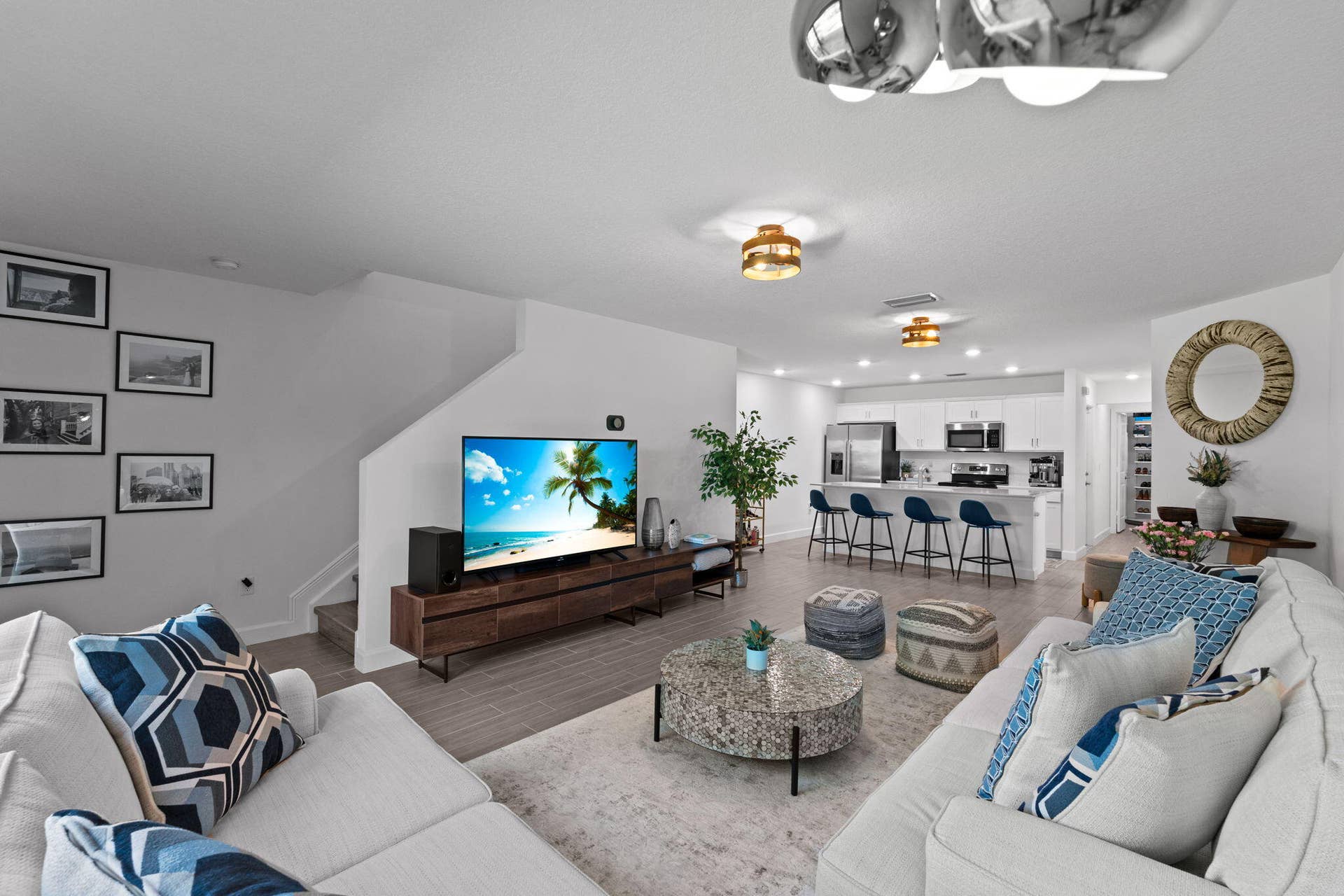 17-web-or-mls-A7409978
