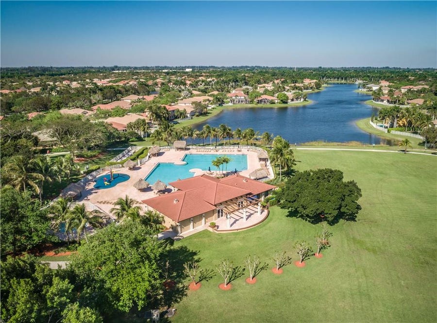 Property photo for 4297 Pine Ridge Court, Weston, FL