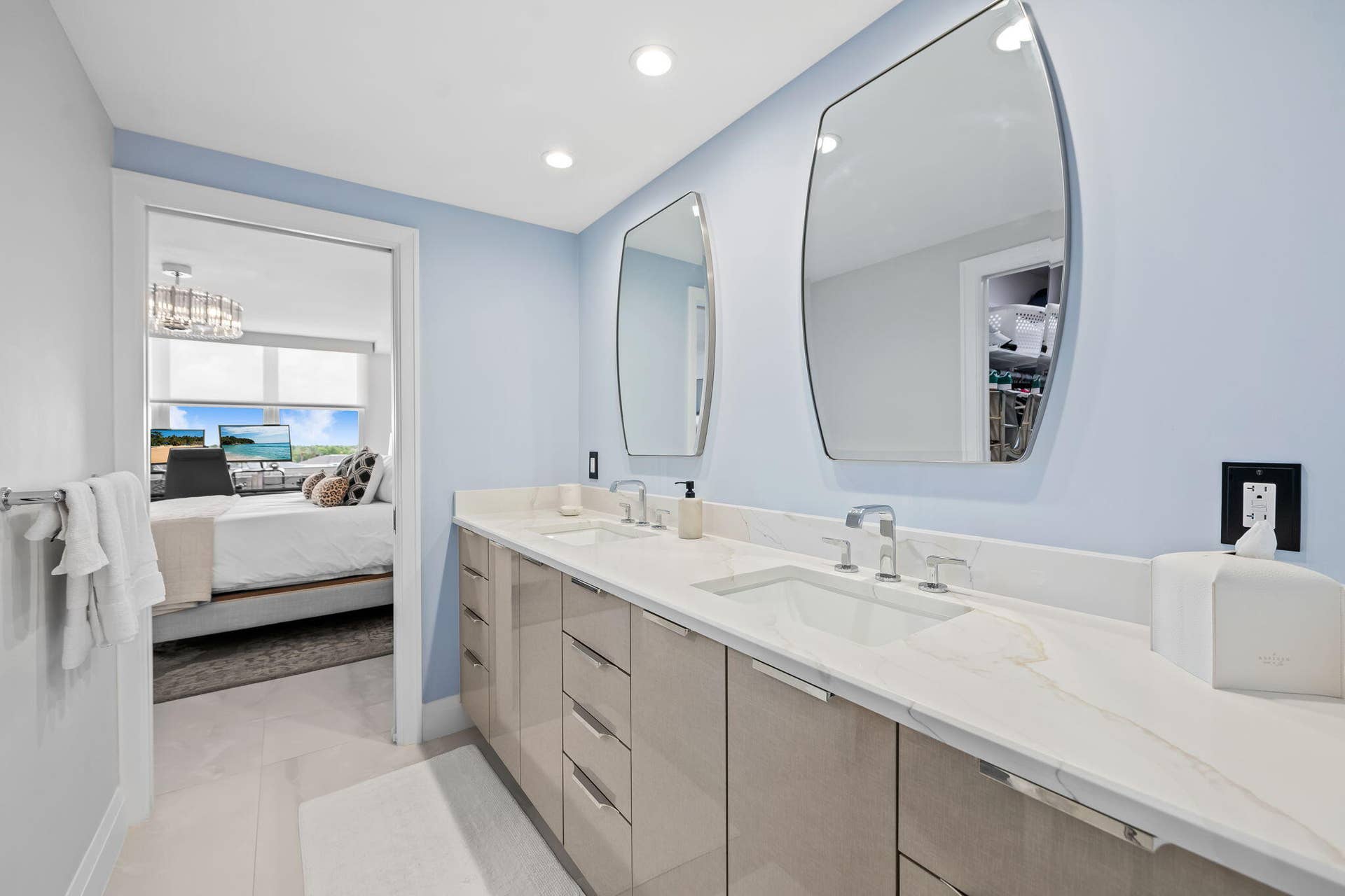 511 BAYSHORE Drive, #603, Fort Lauderdale, Fort Lauderdale, FL 33304 Bathroom