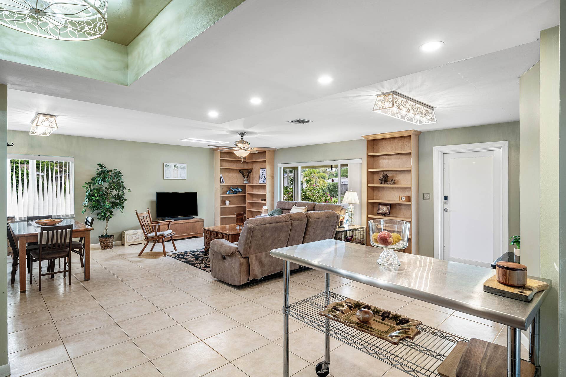 Living/Dining Area