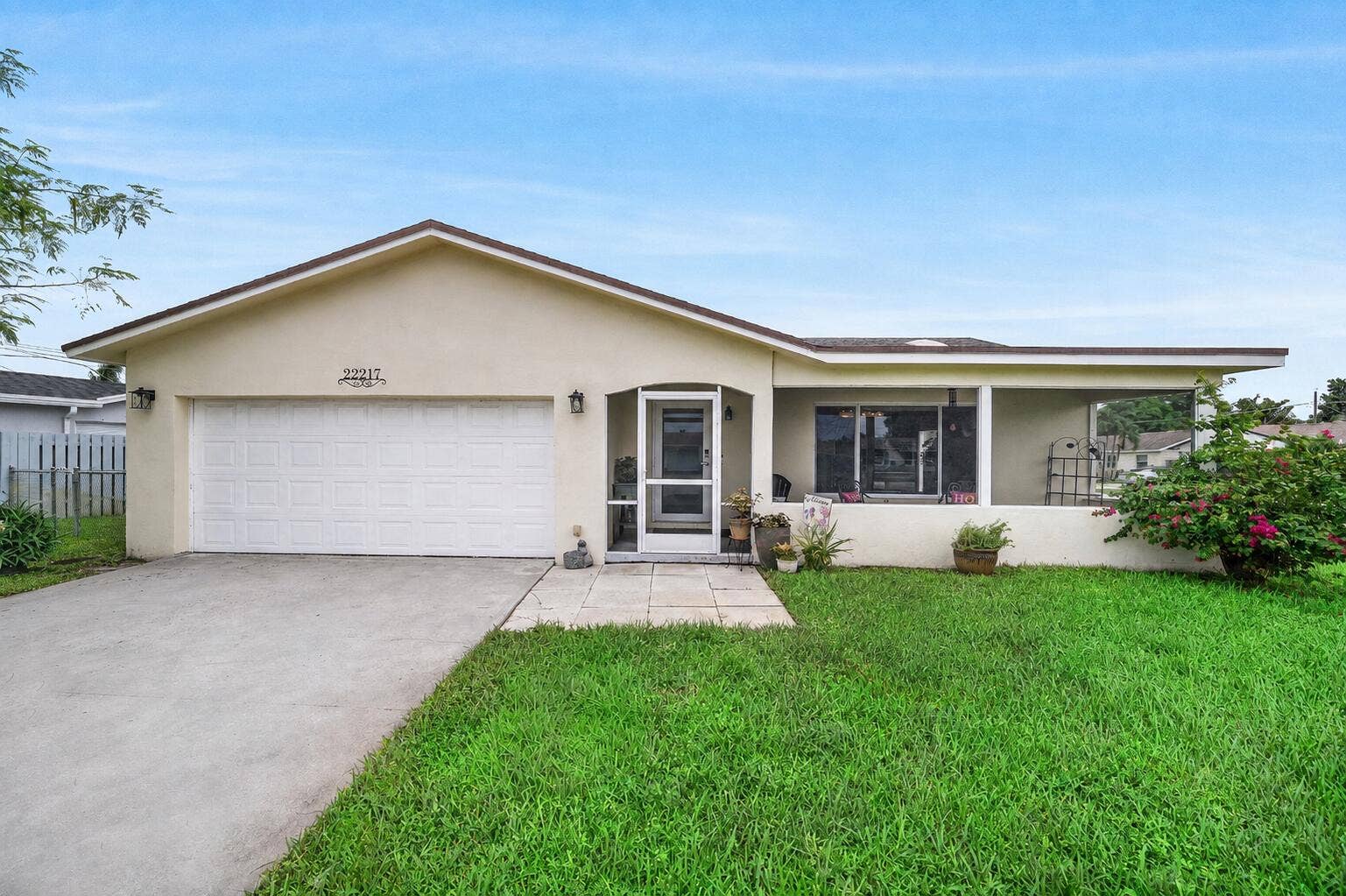 4BR/2BA - No HOA!