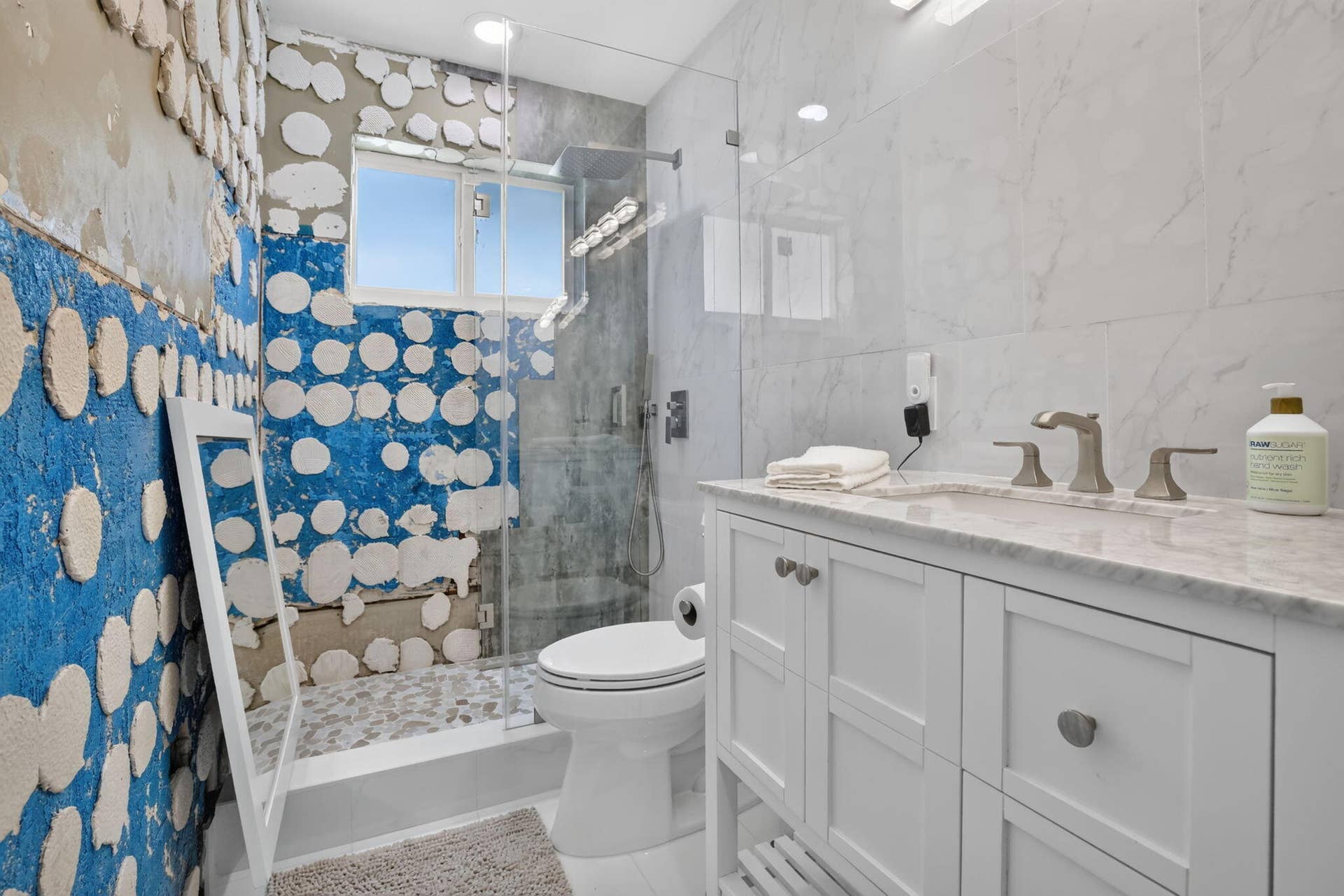 1608 NE 14TH Terrace, Fort Lauderdale, FL 33305 Hall Bath