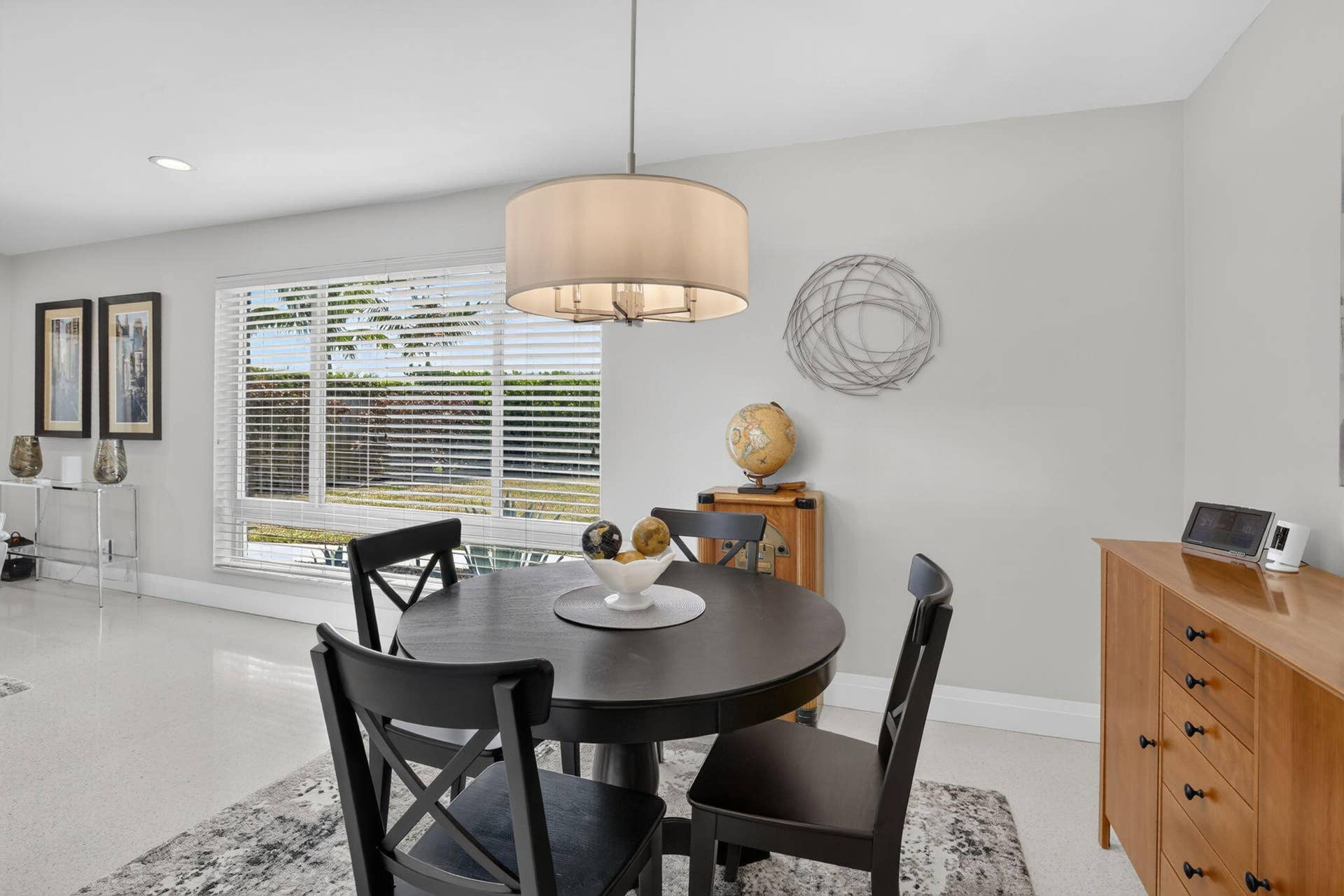 1608 NE 14TH Terrace, Fort Lauderdale, FL 33305 Dining View 2