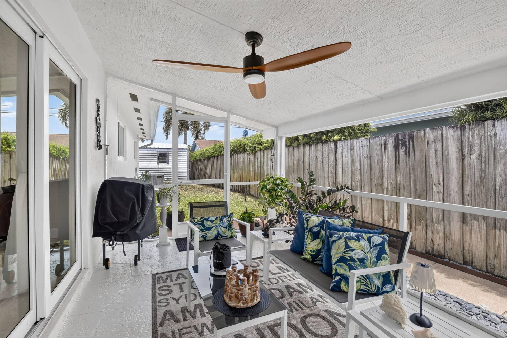 1608 NE 14TH Terrace, Fort Lauderdale, FL 33305 Front Porch Patio view 2