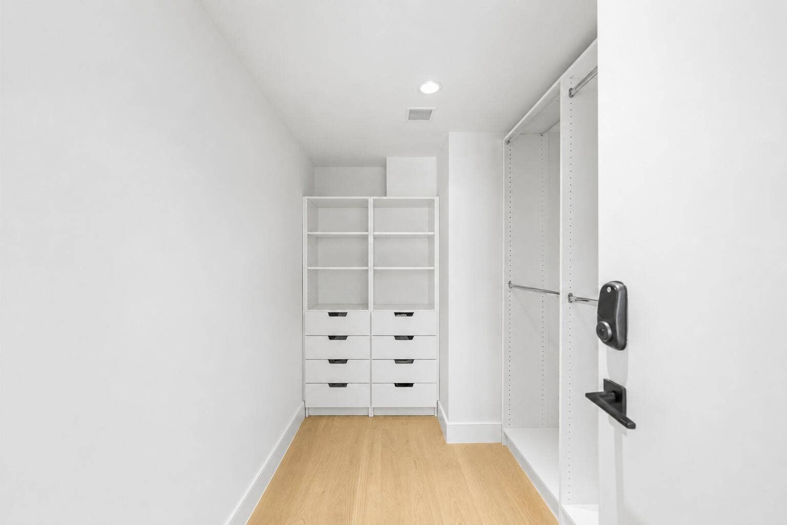 Guest Bedroom Closet