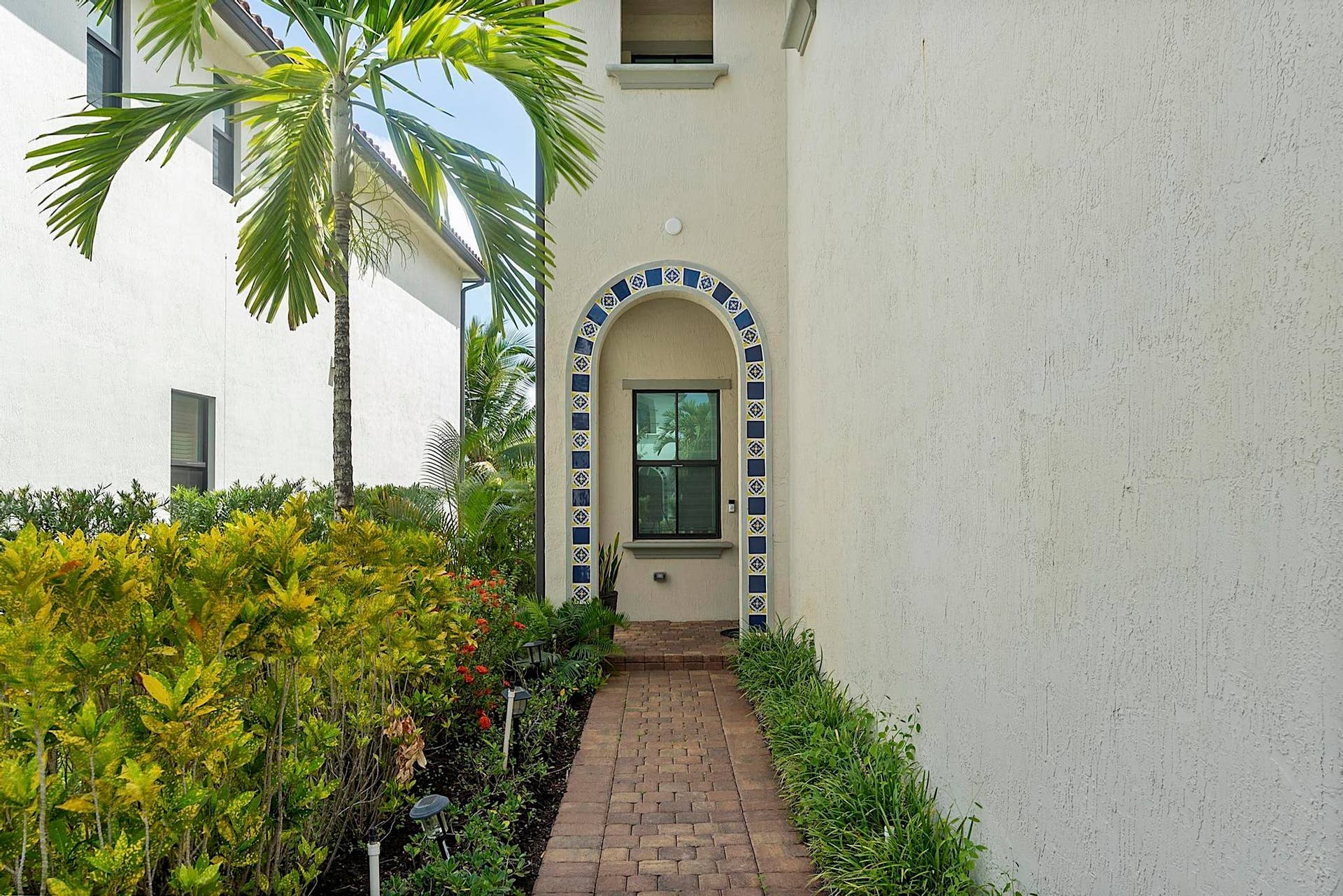11824 SW 13th Court, Pembroke Pines, FL 33025 11824 SW 13 Ct Pembroke Pines, Fl 32025