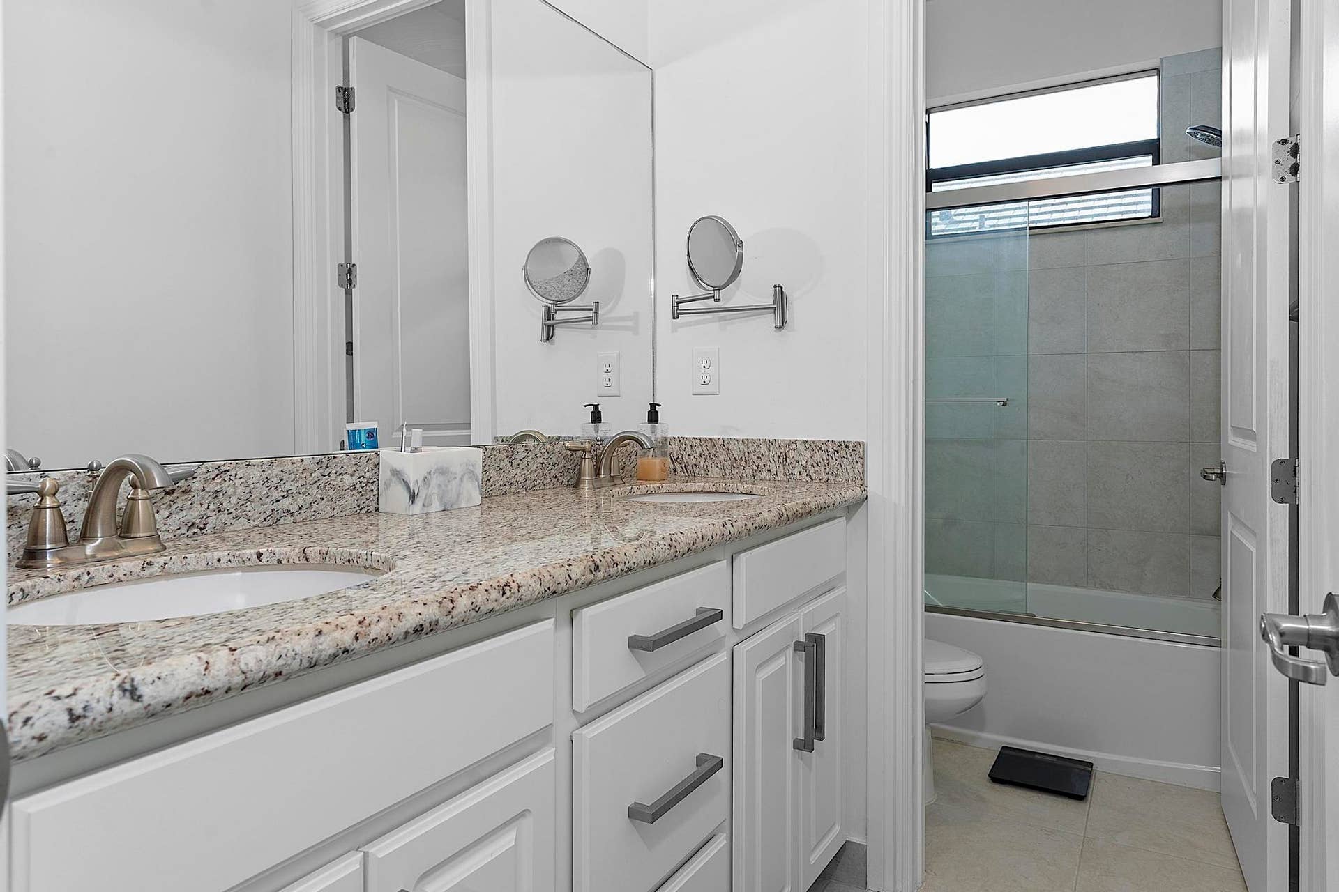 11824 SW 13th Court, Pembroke Pines, FL 33025 11824 SW 13 Ct Pembroke Pines, Fl 32025