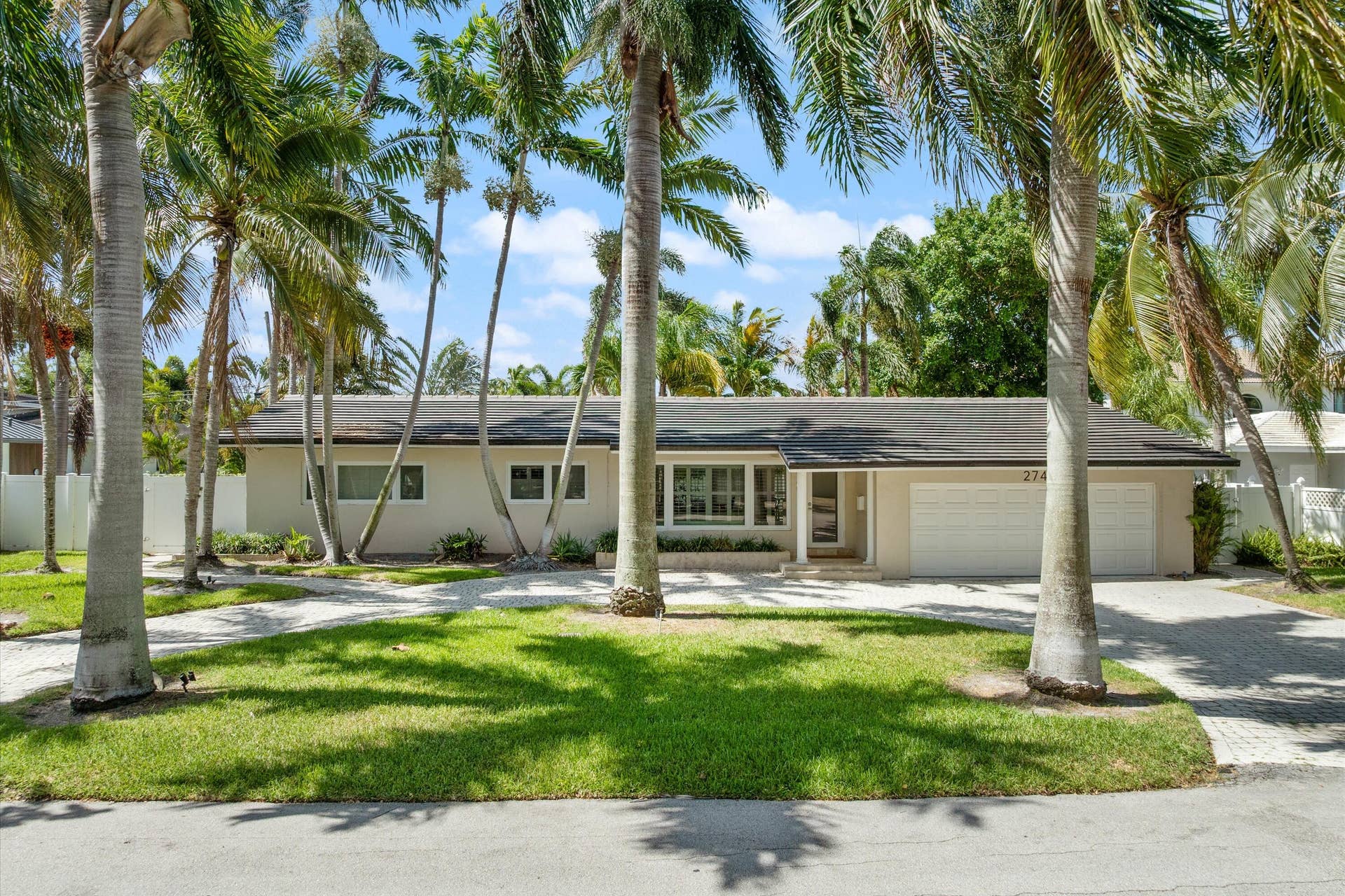 2740 NE 25th Place, Fort Lauderdale, FL 33305 02-2740 NE 25th Place Ft. Lauderdale, FL