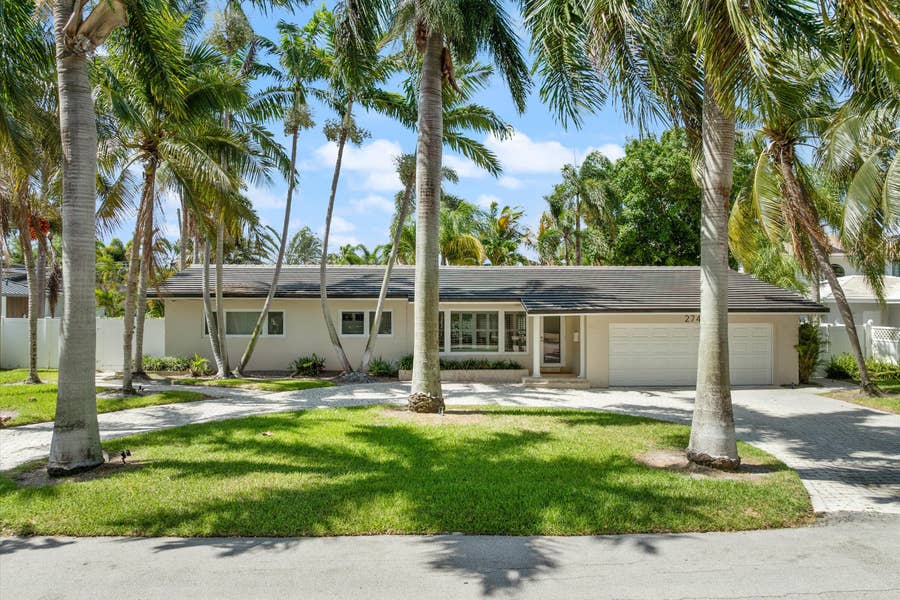 Property photo for 2740 NE 25th Place, Fort Lauderdale, FL