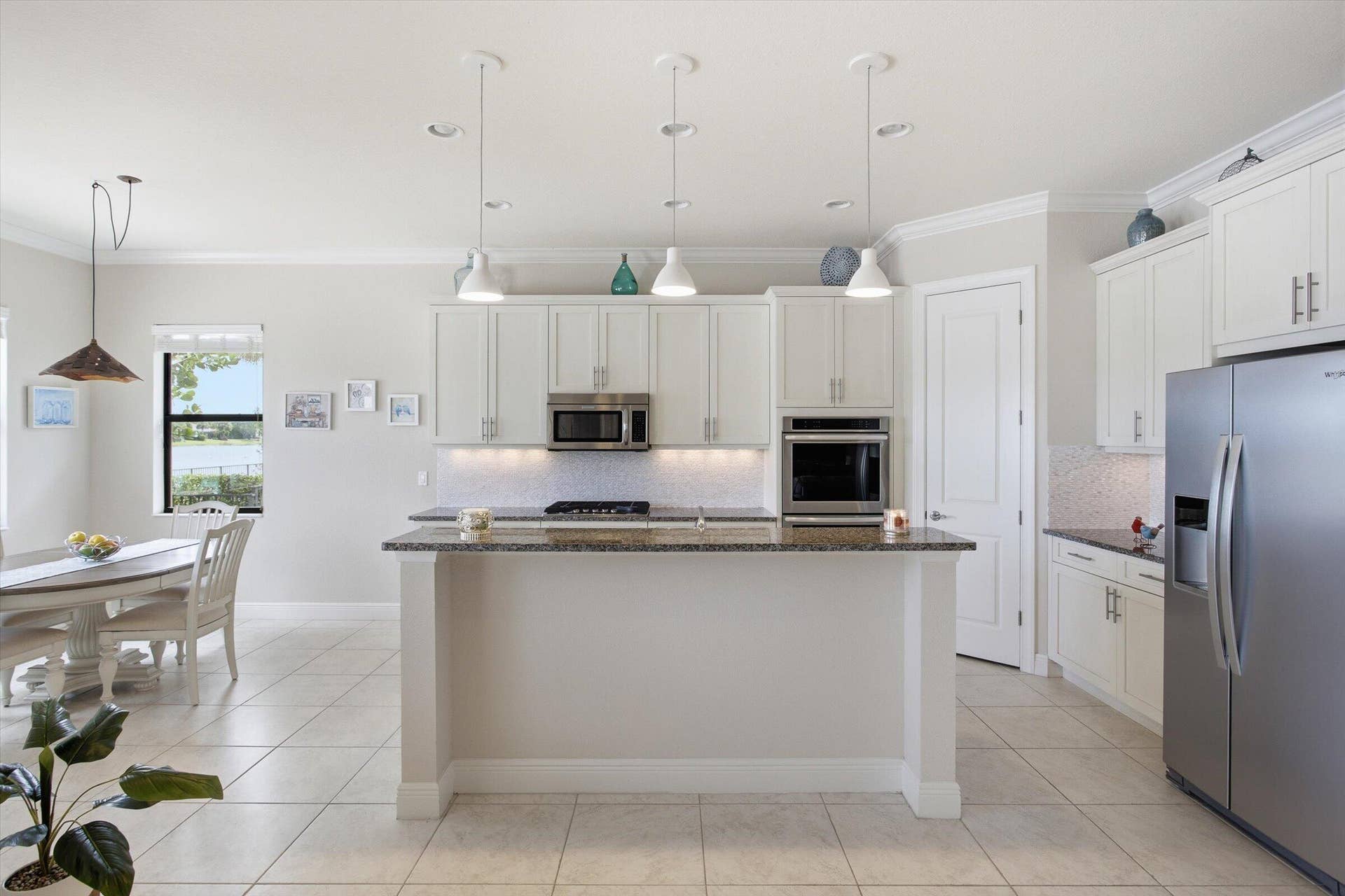 11513 NW 81st Place, Parkland, FL 33076 Kitchen