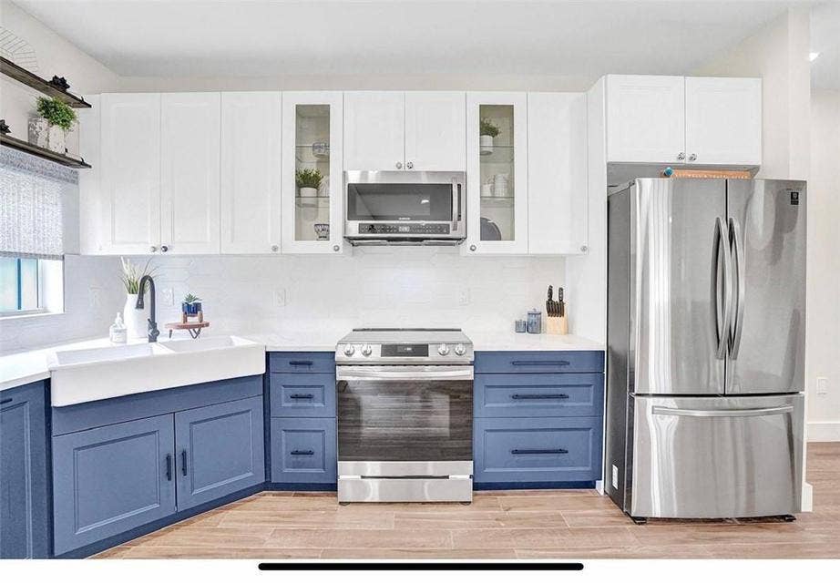 2622 NE 27TH Avenue, Lighthouse Point, FL 33064 KITCHEN 2