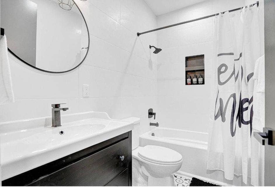 2622 NE 27TH Avenue, Lighthouse Point, FL 33064 BATHROOM TWO
